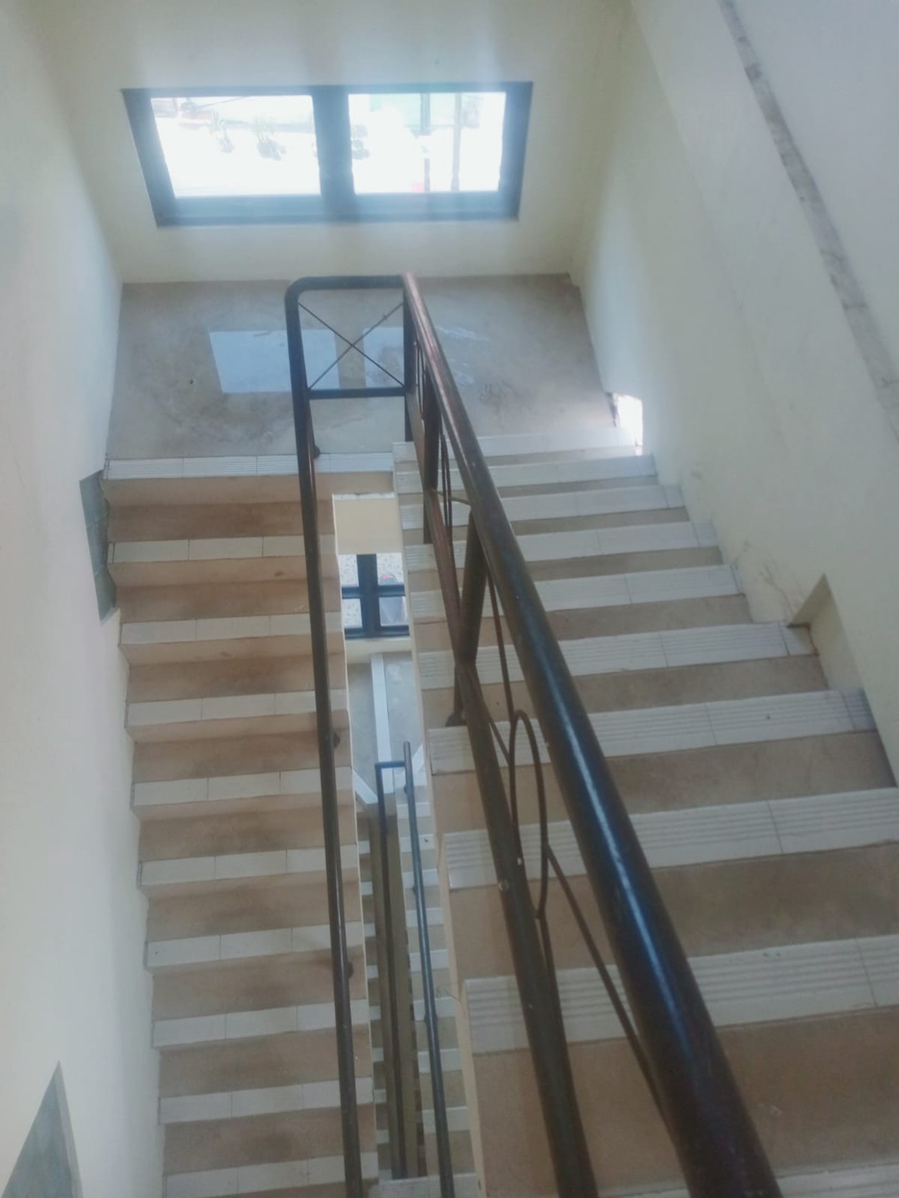 Gedung Bagus untuk Kost Jl. Kramat Lontar Jakarta Pusat