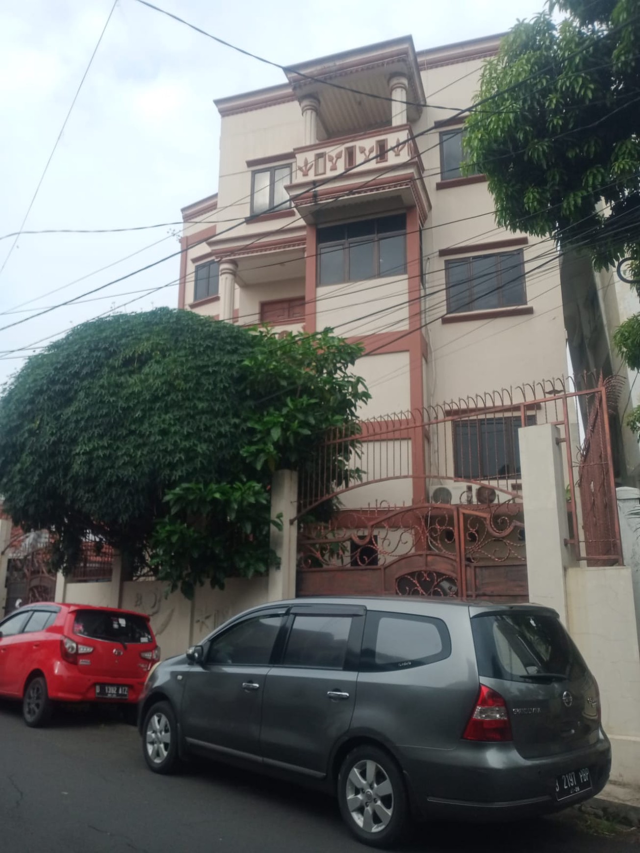 Gedung Bagus untuk Kost Jl. Kramat Lontar Jakarta Pusat
