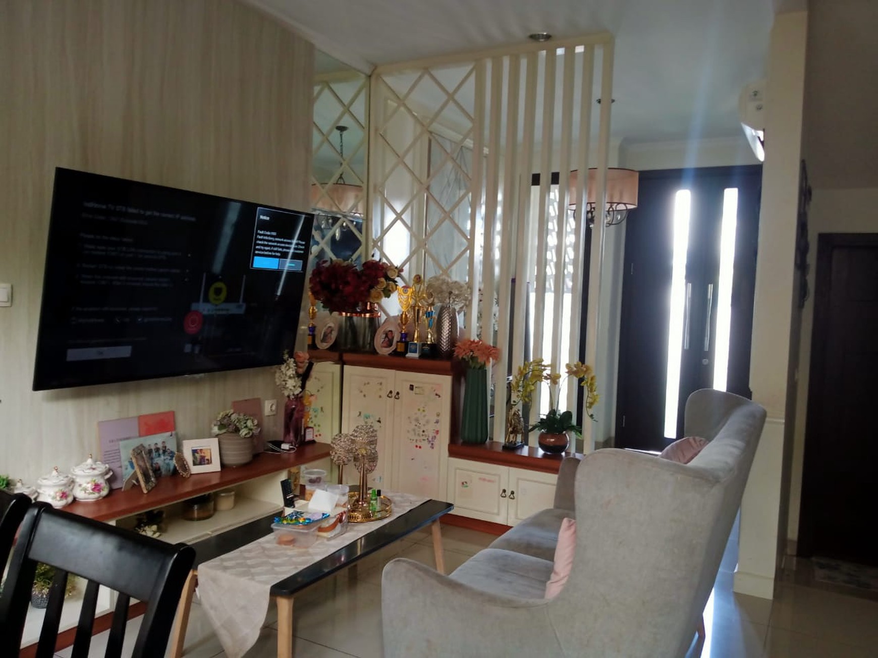 Dijual Rumah Asri Semi Furnished di Cluster Cynthia Summarecon