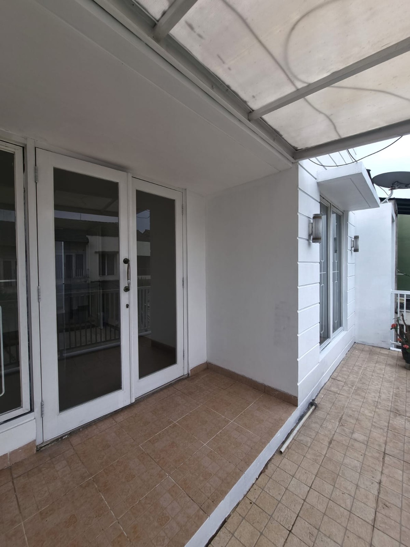 Rumah Minimalis Siap Huni di Cluster Emerald Town House, Bintaro Jaya, Sektor 9