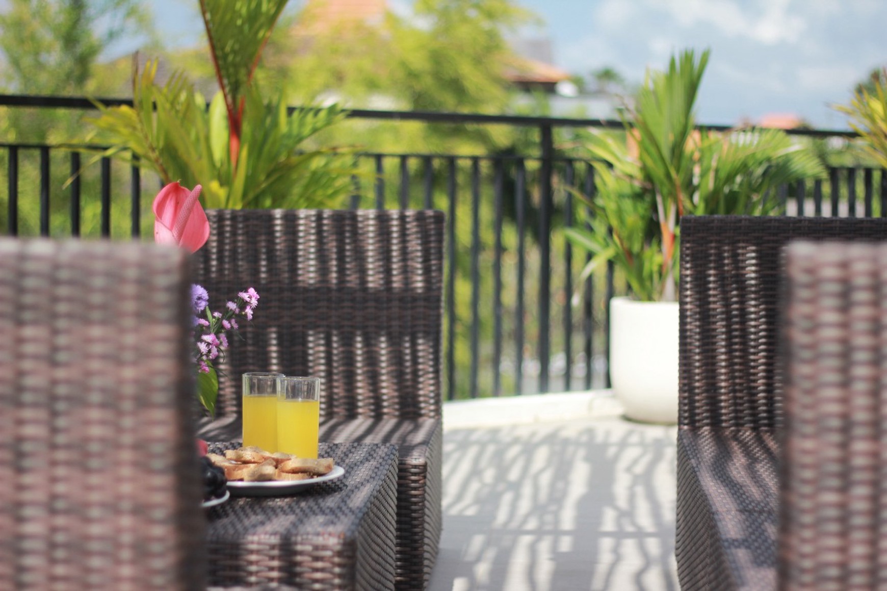 Leasehold - Contemporary 2-Bedroom Villa in Umalas with Rooftop Pool and Scenic Views