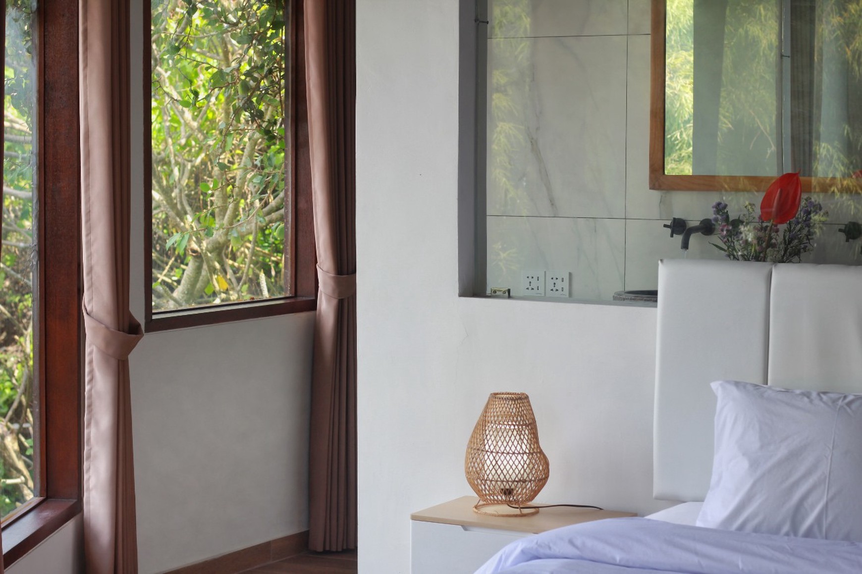Leasehold - Contemporary 2-Bedroom Villa in Umalas with Rooftop Pool and Scenic Views