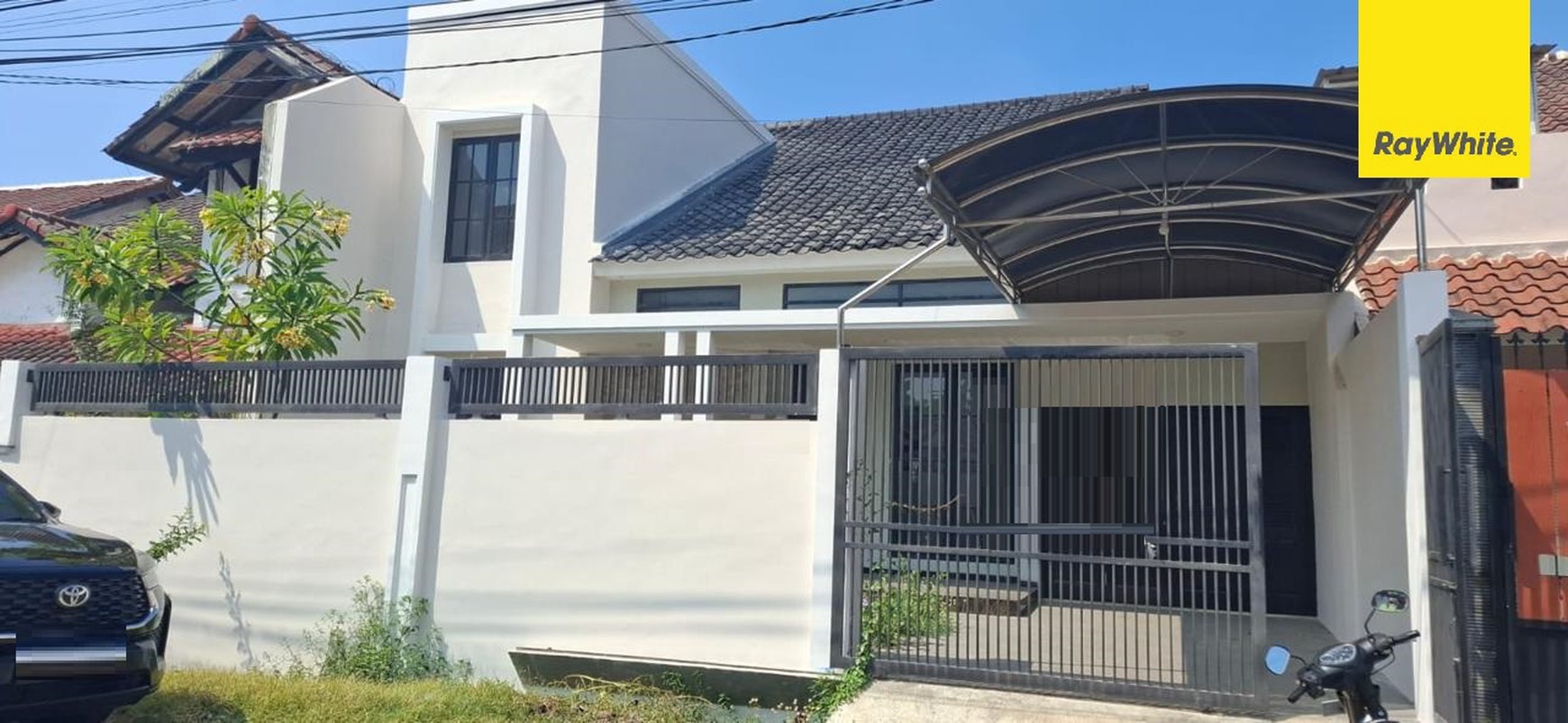 Disewakan Rumah Strategis di Satelit Utara Surabaya Barat