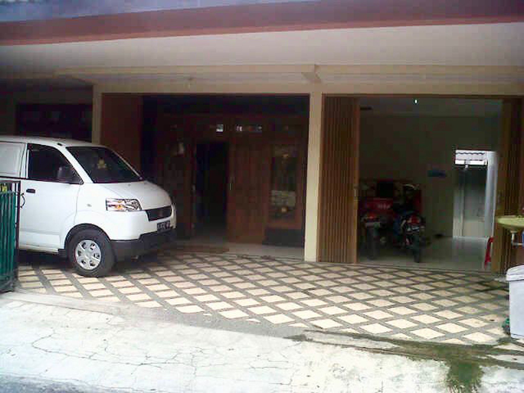 Rumah Tinggal 2 Lantai Lokasi Strategis Dekat Poltekkes Banyuraden Sleman