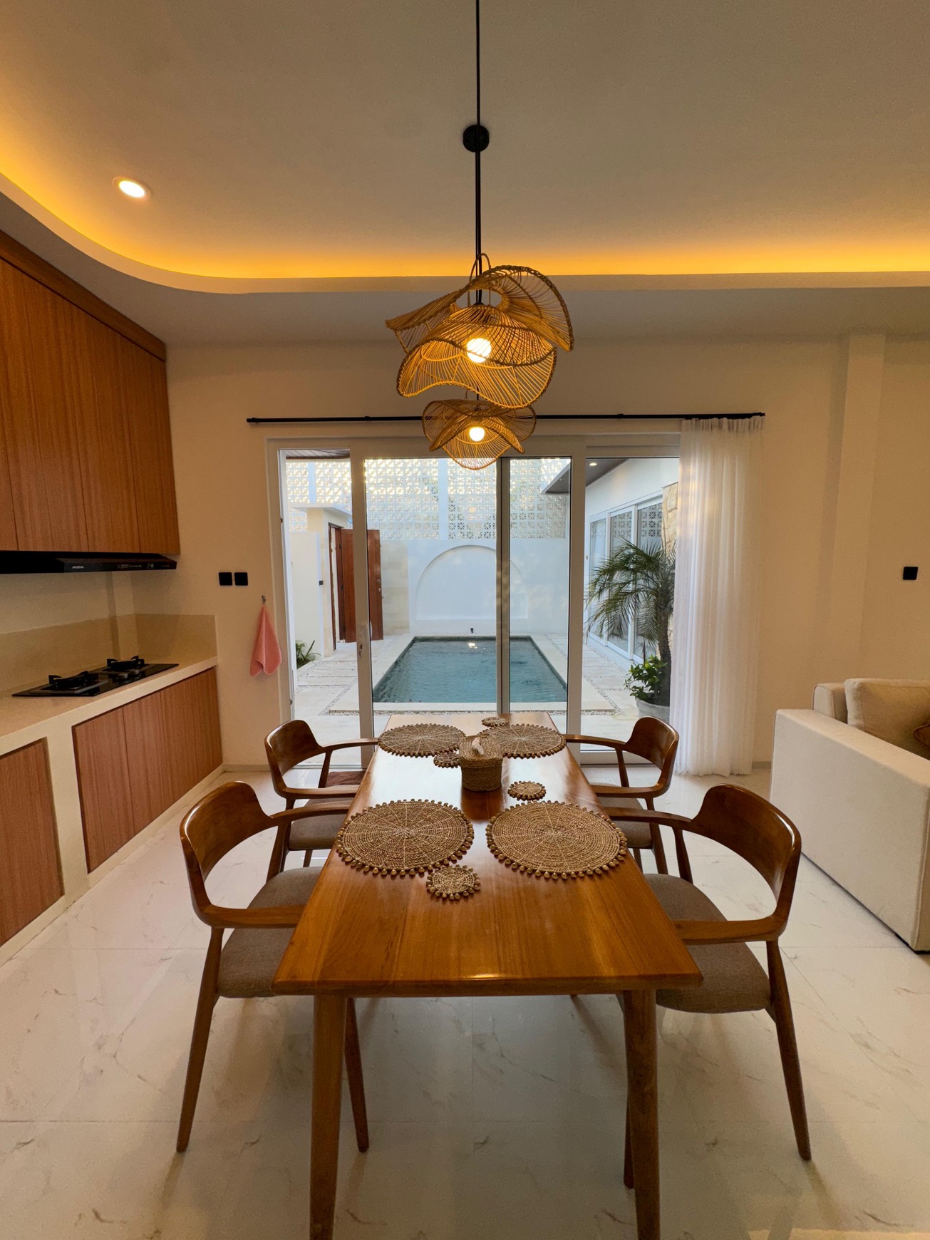 Leasehold - Modern Villa in Tumbak Bayuh, Canggu, Bali