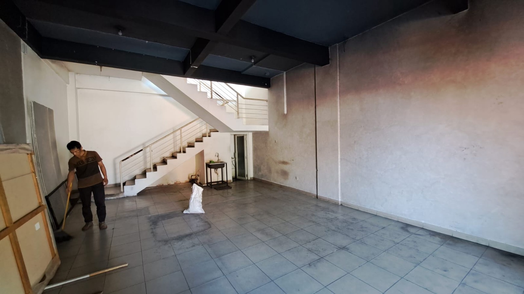 Ruko 3 Lantai Lokasi Strategis di Jalan Tentara Pelajar Kota Magelang 