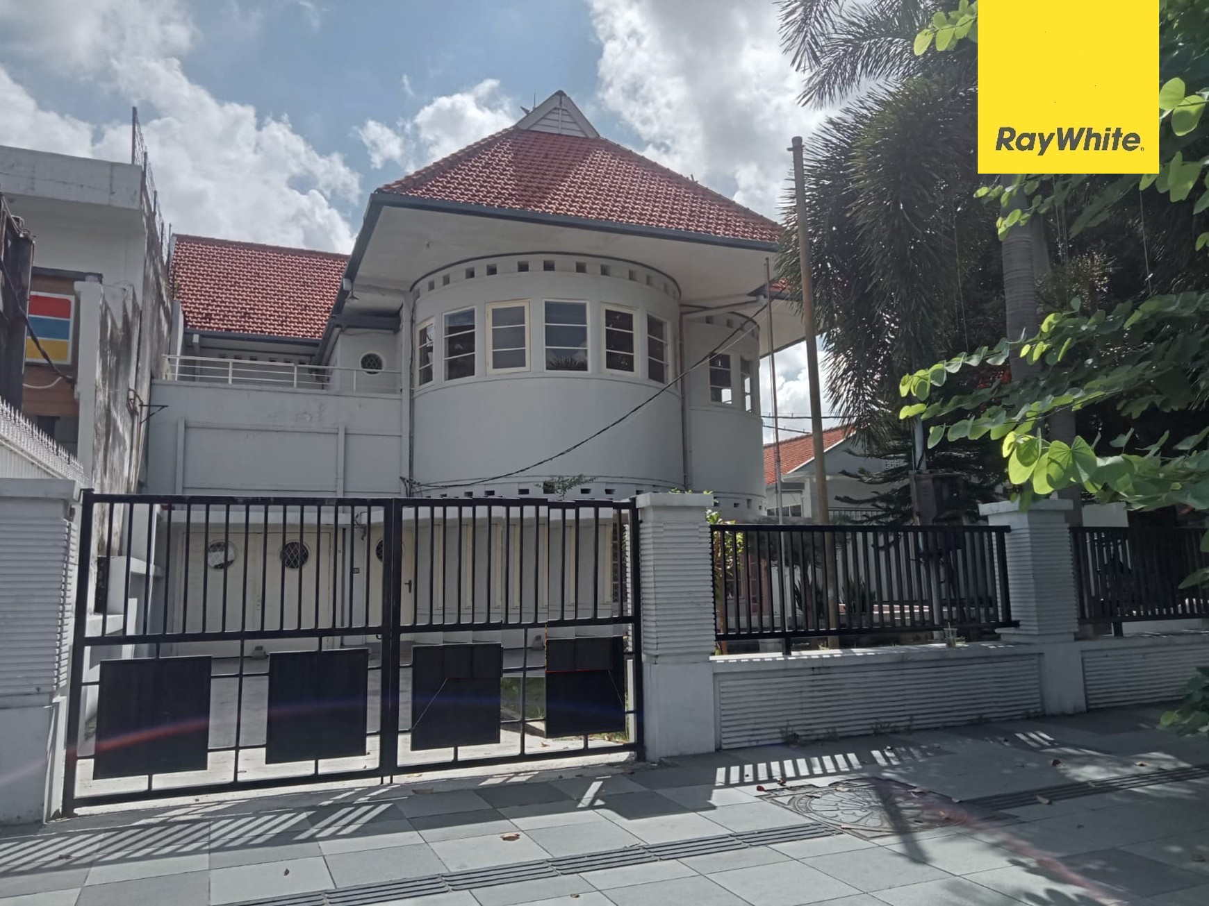 Disewakan Rumah Dijalan Kartini Surabaya Pusat