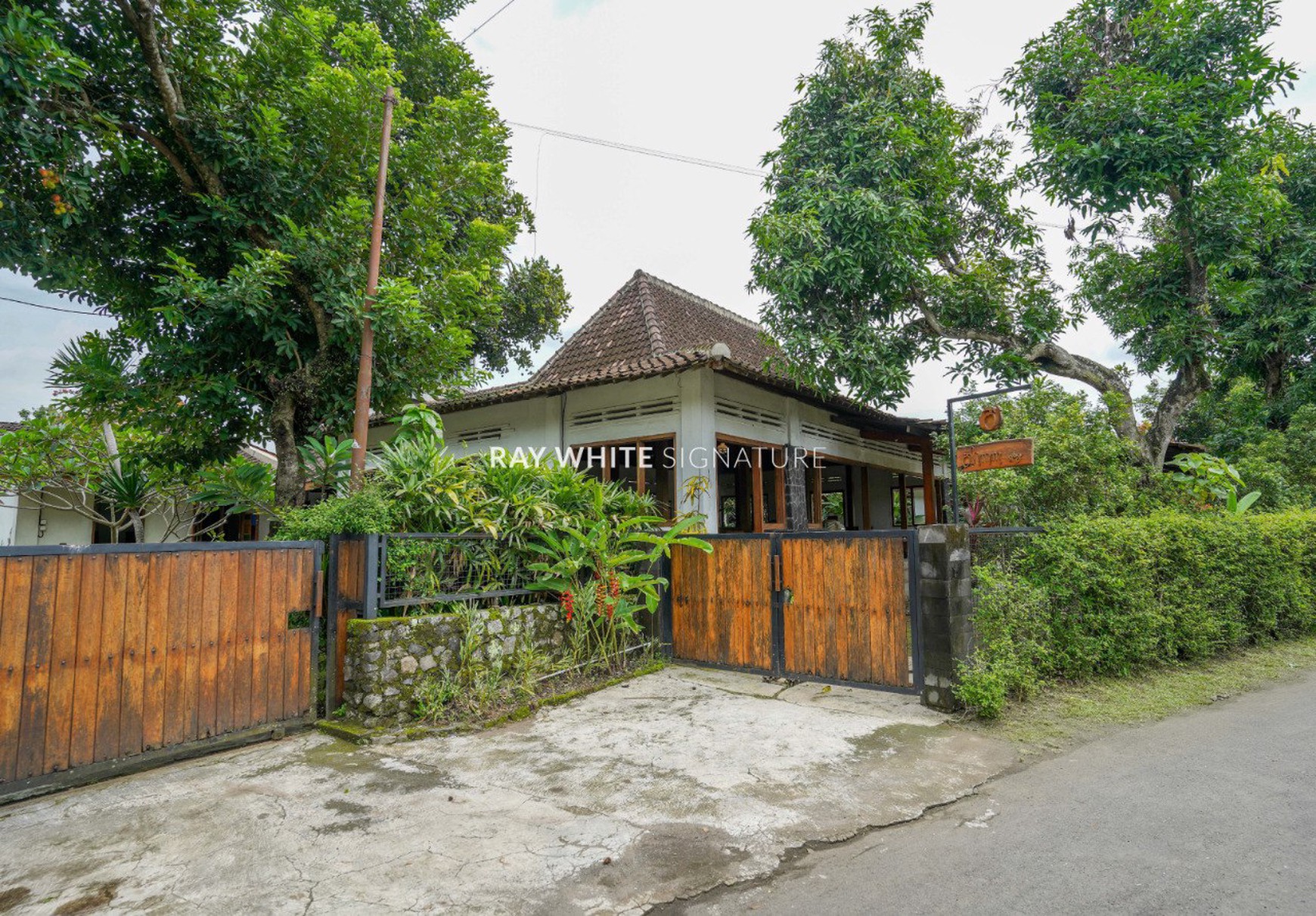 Homestay Tradisional di Jl Raya Solo dekat Candi Sari, Yogyakarta