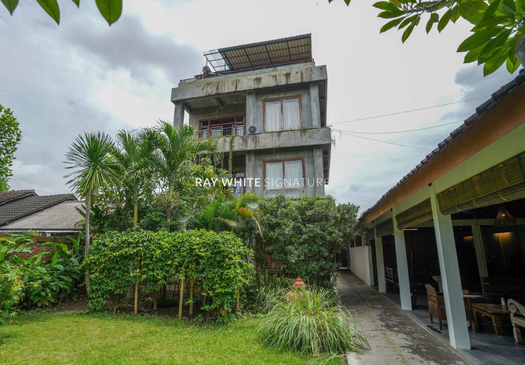Homestay Tradisional di Jl Raya Solo dekat Candi Sari, Yogyakarta