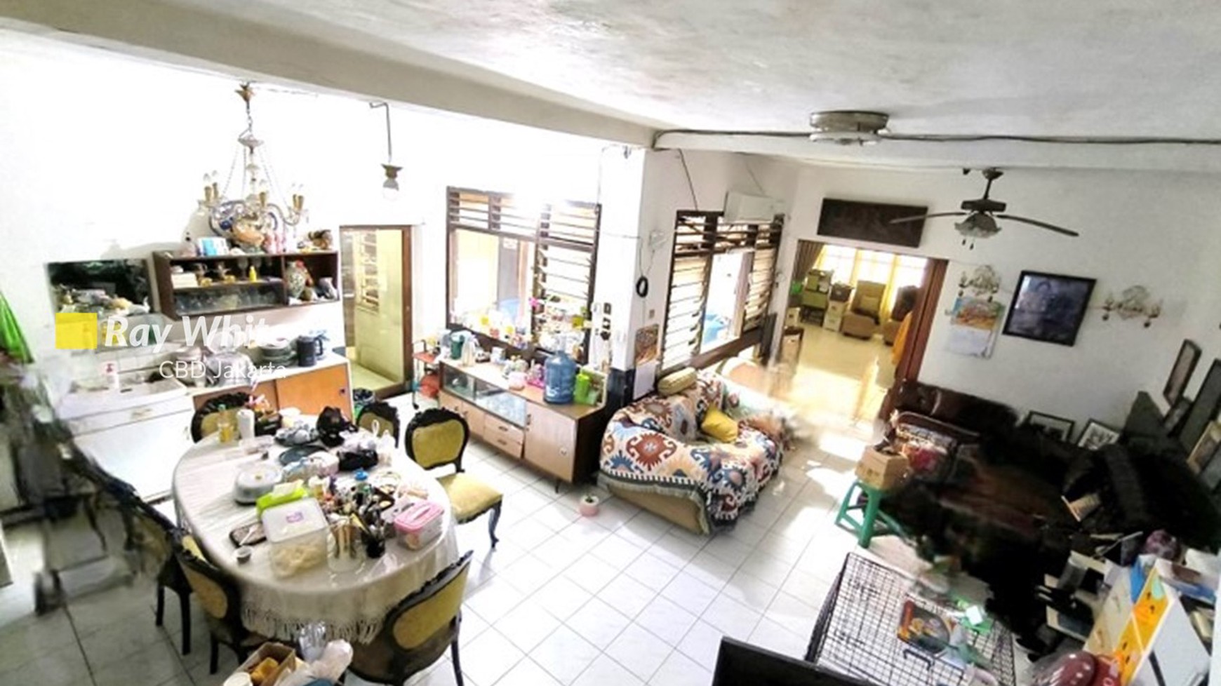 Dijual Rumah Lama Butuh Renovasi Lokasi Strategis di TEBET