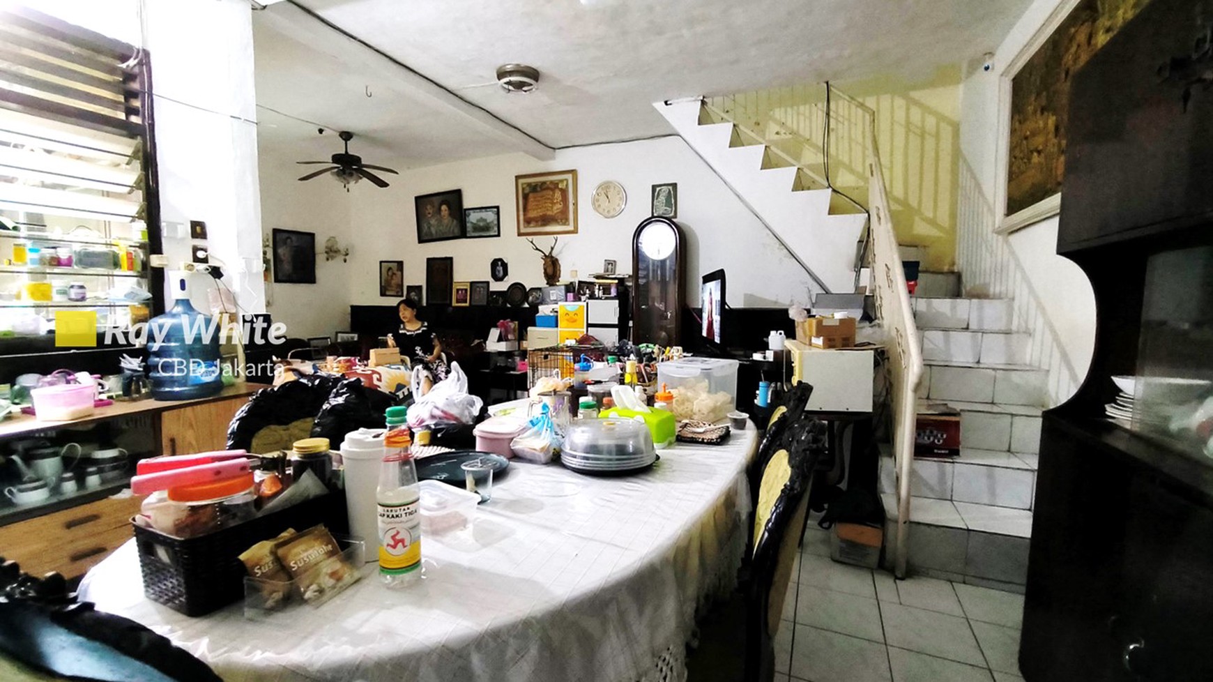 Dijual Rumah Lama Butuh Renovasi Lokasi Strategis di TEBET