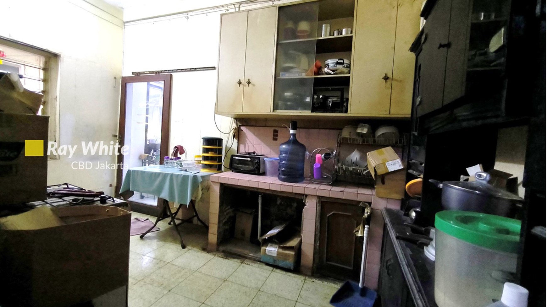 Dijual Rumah Lama Butuh Renovasi Lokasi Strategis di TEBET