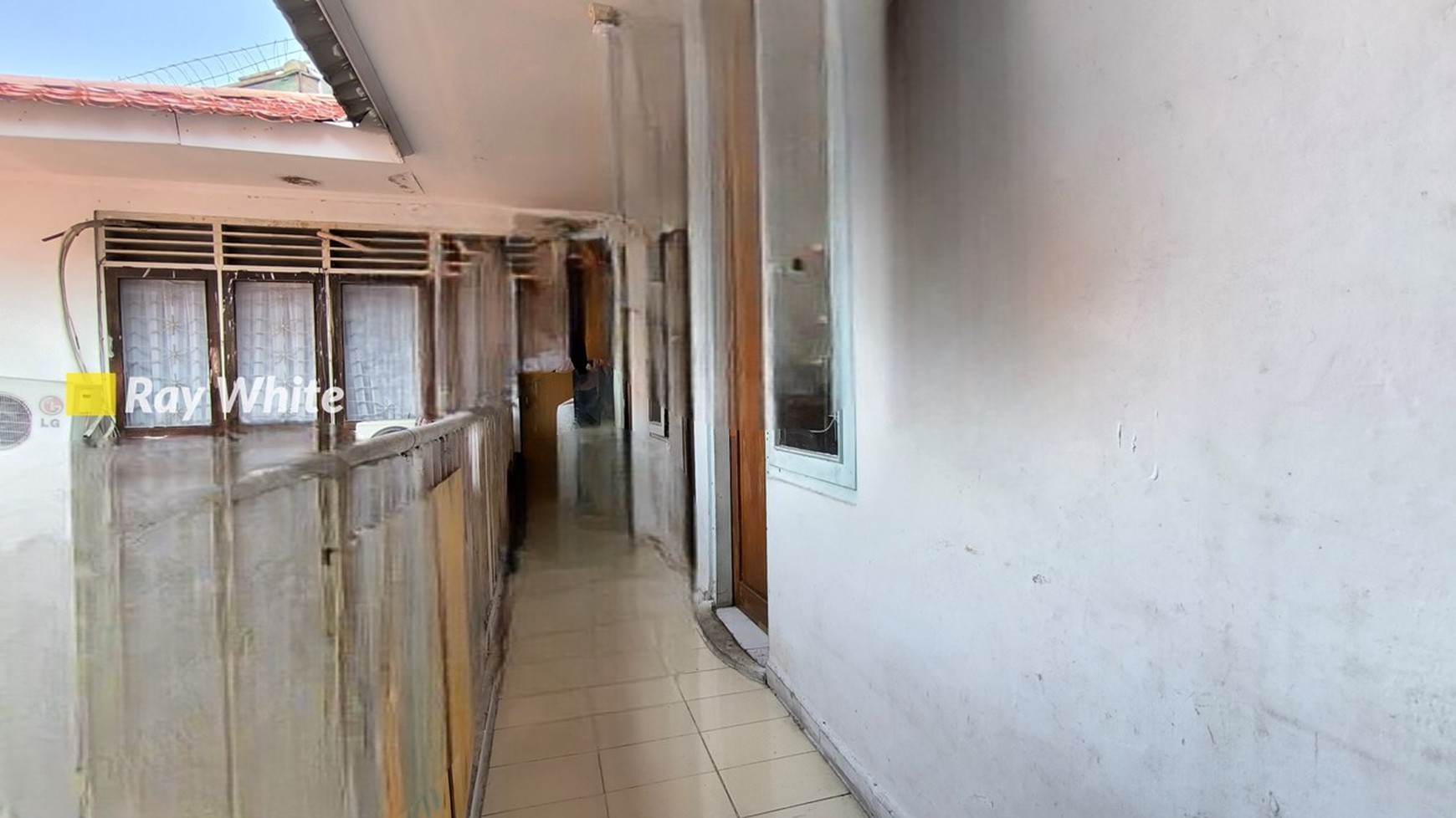 Dijual Rumah Lama Butuh Renovasi Lokasi Strategis di TEBET