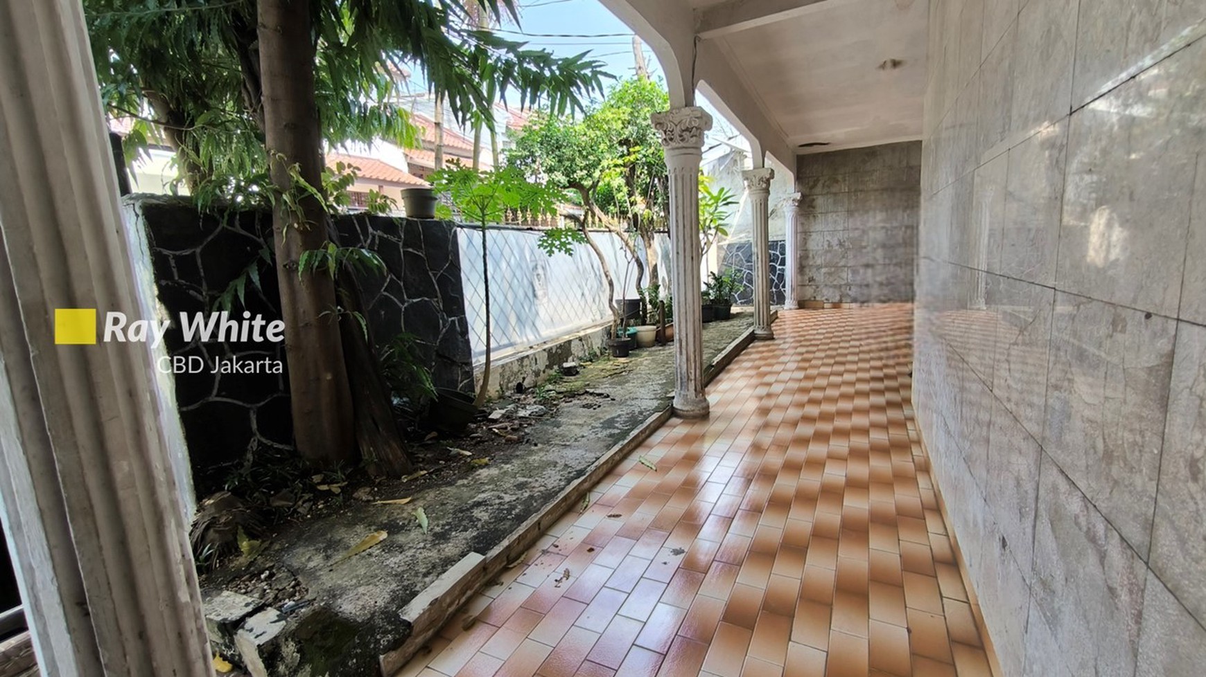 Dijual Rumah Lama Butuh Renovasi Lokasi Strategis di TEBET