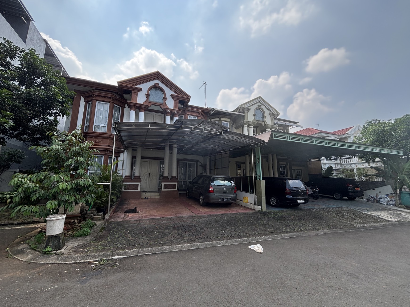 Rumah 2 Lantai Kuldesak di Kota Wisata 