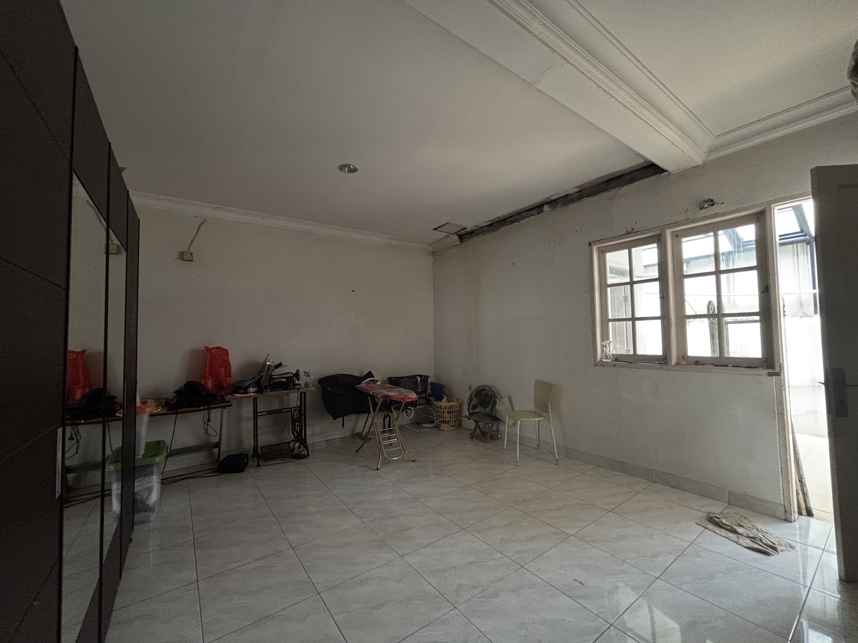 Rumah 2 Lantai Kuldesak di Kota Wisata 