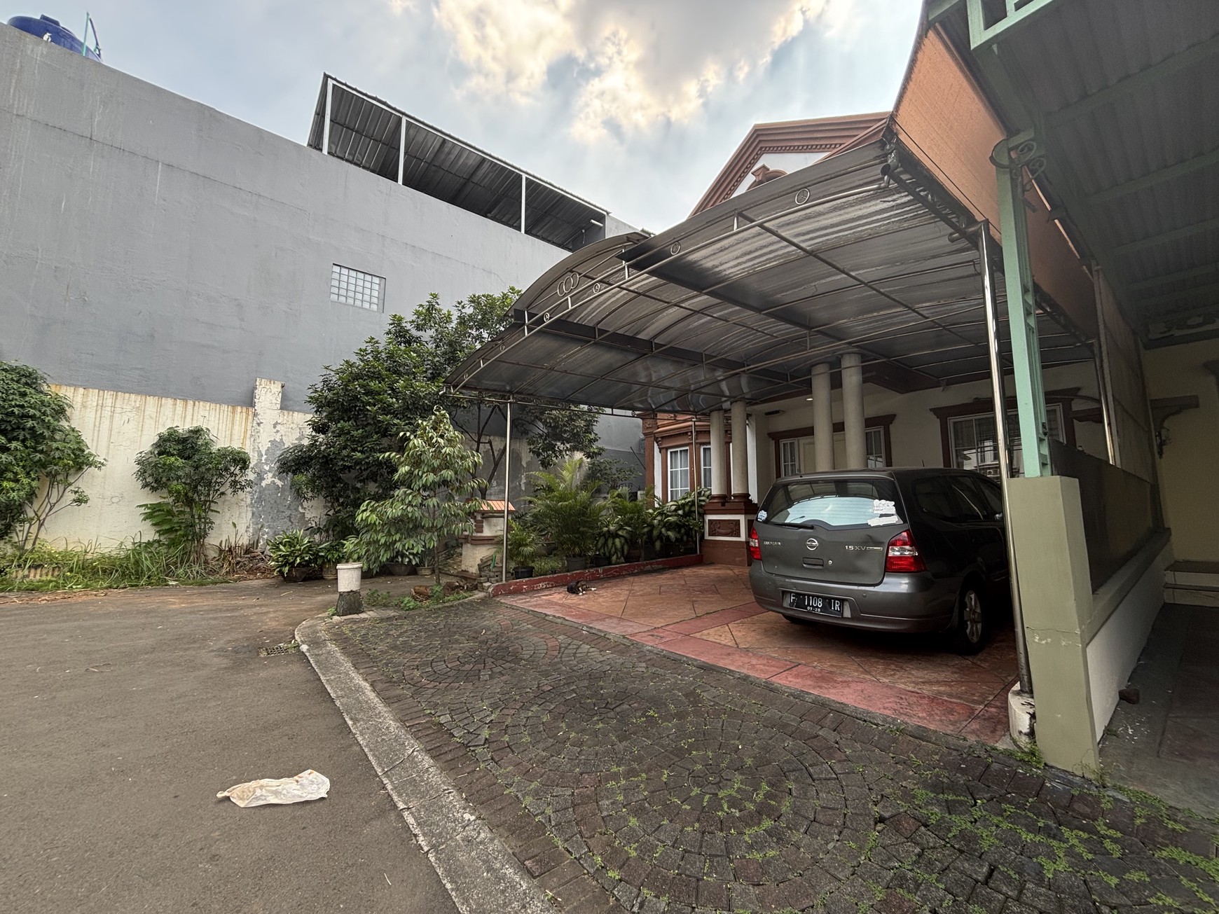 Rumah 2 Lantai Kuldesak di Kota Wisata 