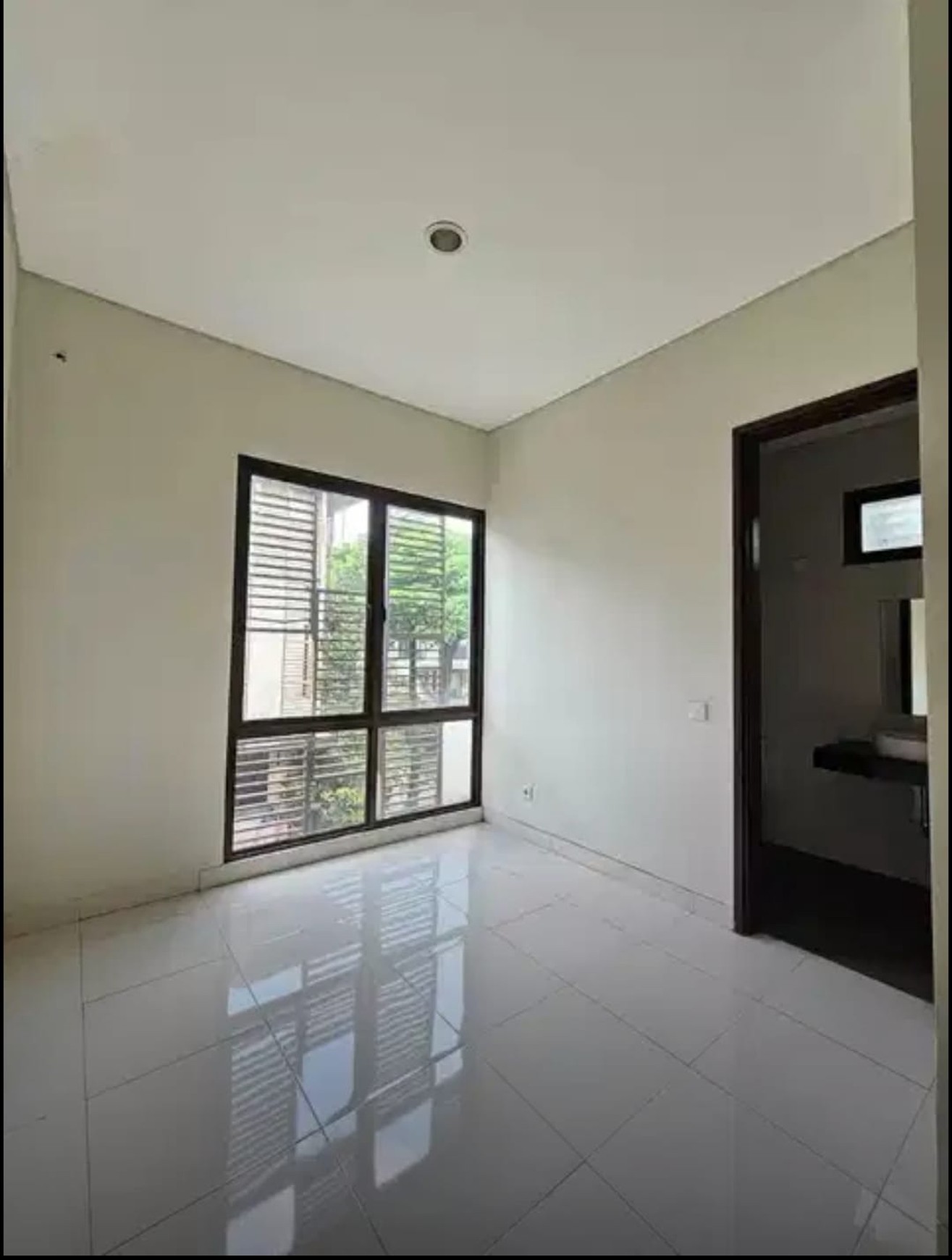 Cluster Whelford BSD City by Sinar Mas lt/lb 60/120m2, 3kt+1,3 km+1 , 2 lt + Basement, jual segera harga hot price.