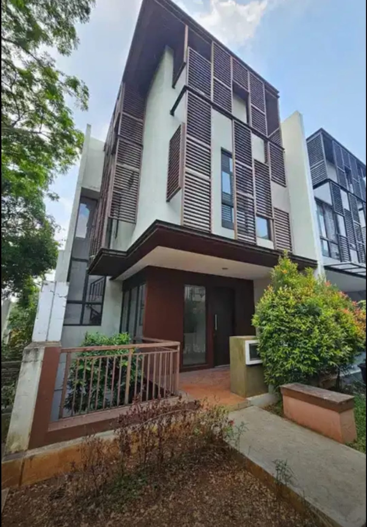 Cluster Whelford BSD City by Sinar Mas lt/lb 60/120m2, 3kt+1,3 km+1 , 2 lt + Basement, jual segera harga hot price.