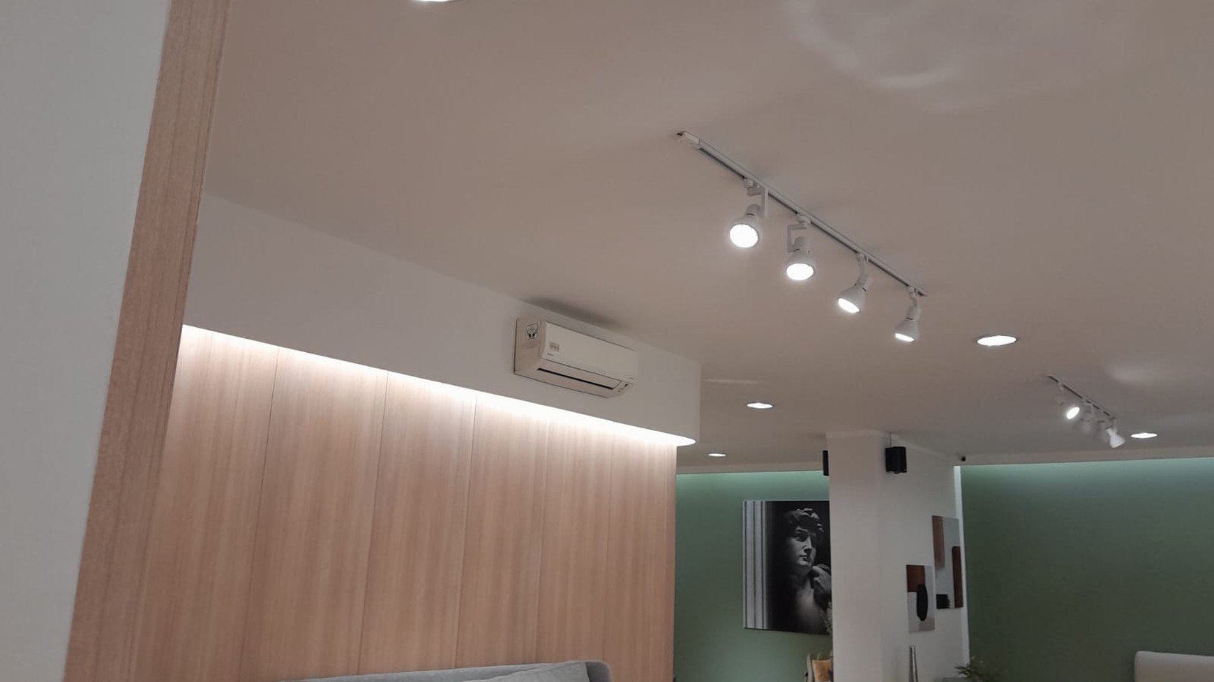 Ruko Gandeng Boulevard,  4  Lantai Jl. Ahmad Yani Summarecon Bekasi