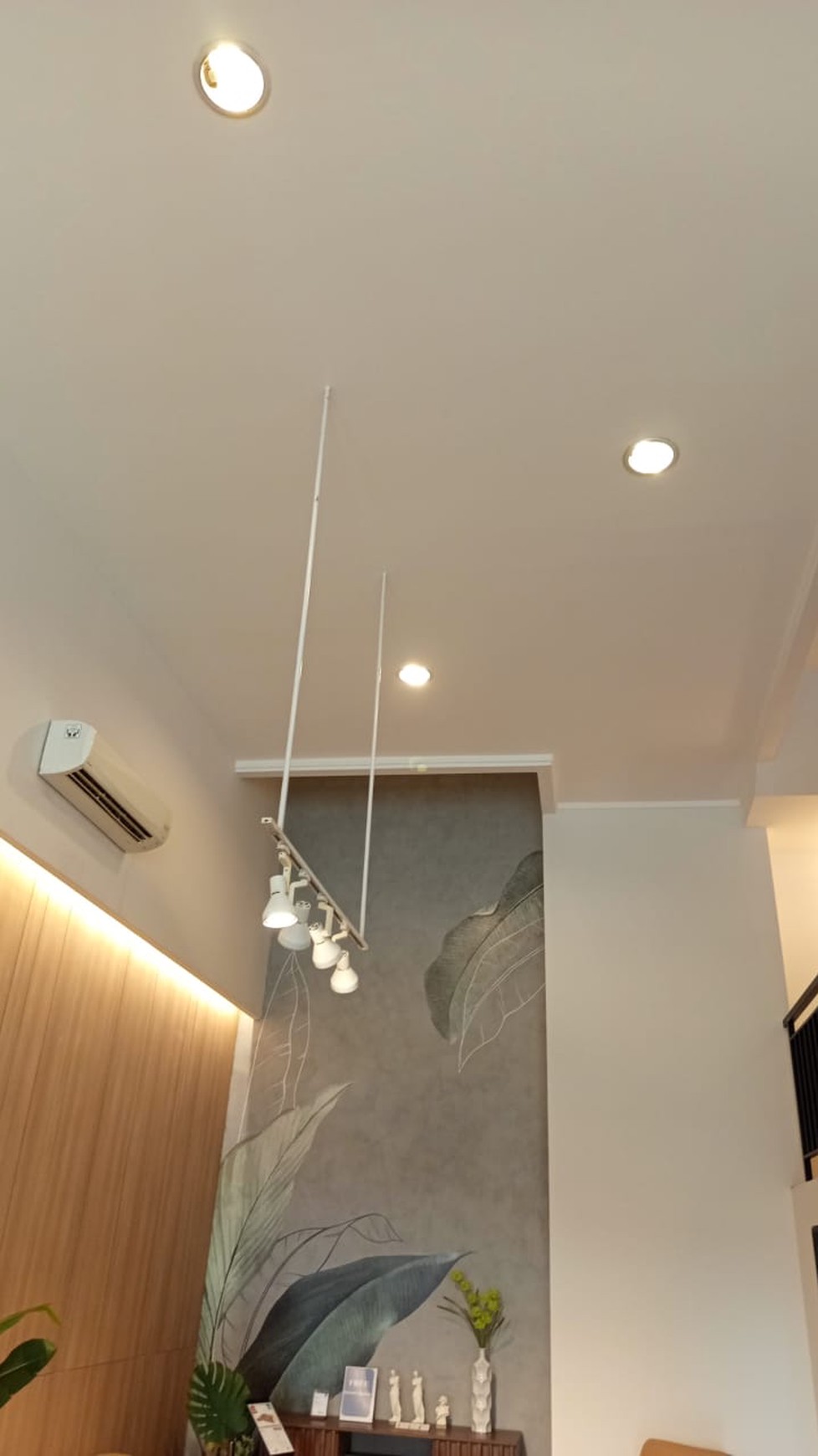 Ruko Gandeng Boulevard,  4  Lantai Jl. Ahmad Yani Summarecon Bekasi