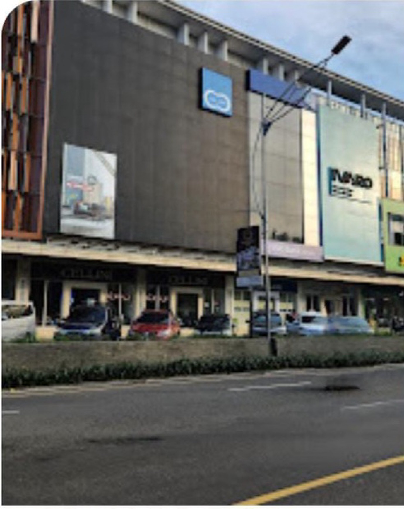 Ruko Gandeng Boulevard,  4  Lantai Jl. Ahmad Yani Summarecon Bekasi