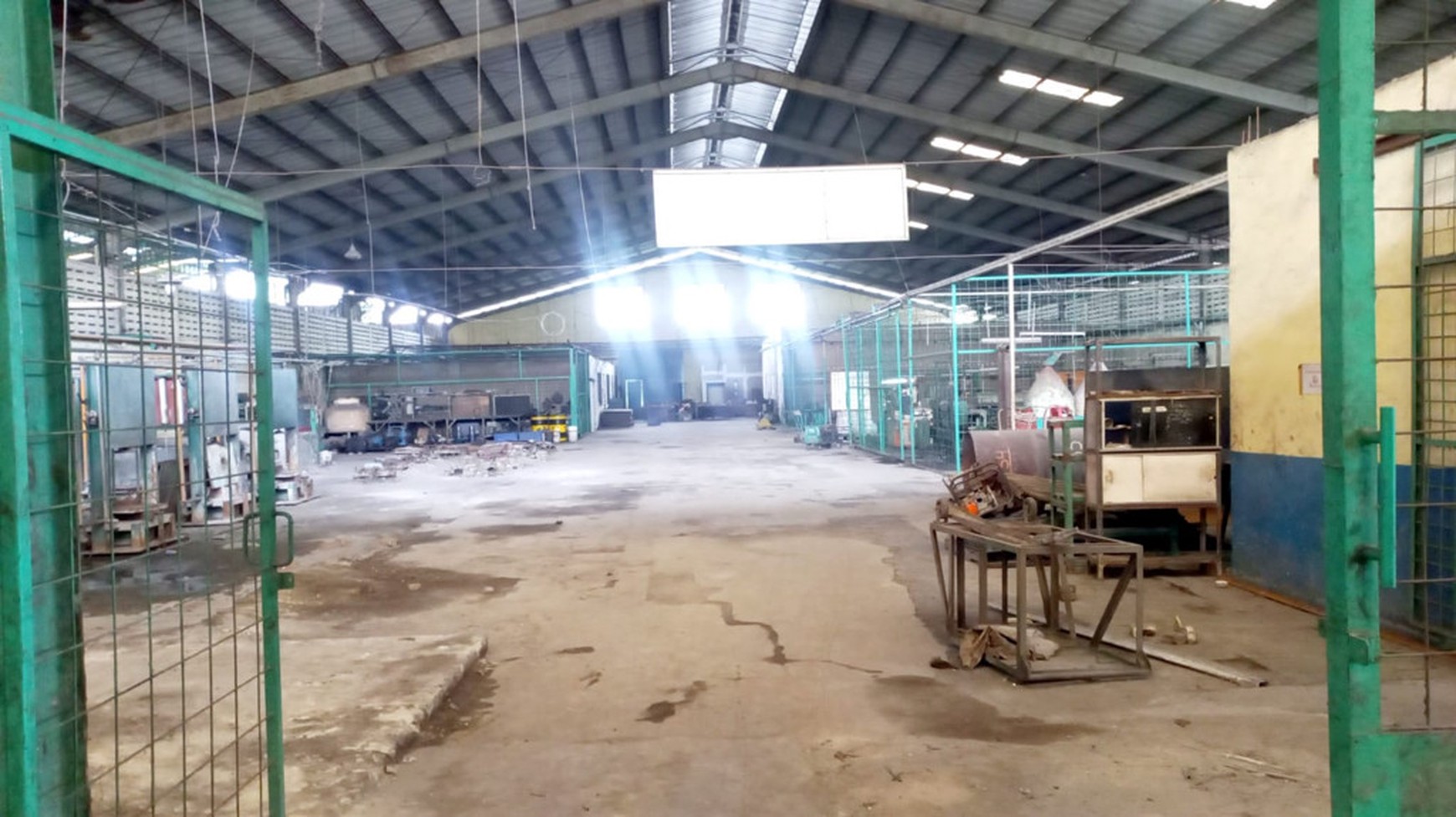 Pabrik 2.2 Ha Dengan 6 Bangunan Fasilitas Lengkap di Tangerang