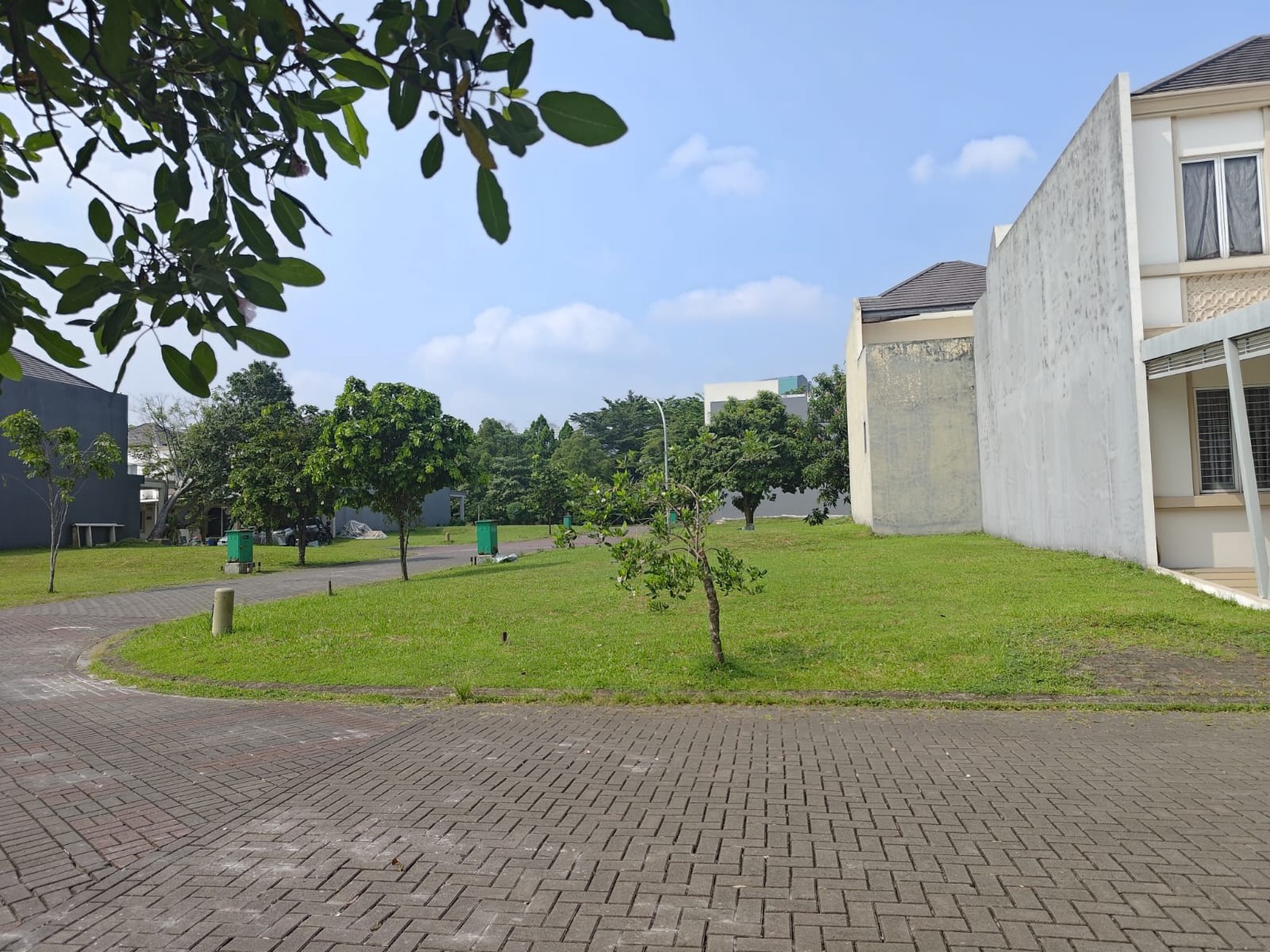 Tanah Kavling Eminent Vivacia lokasi Hoek