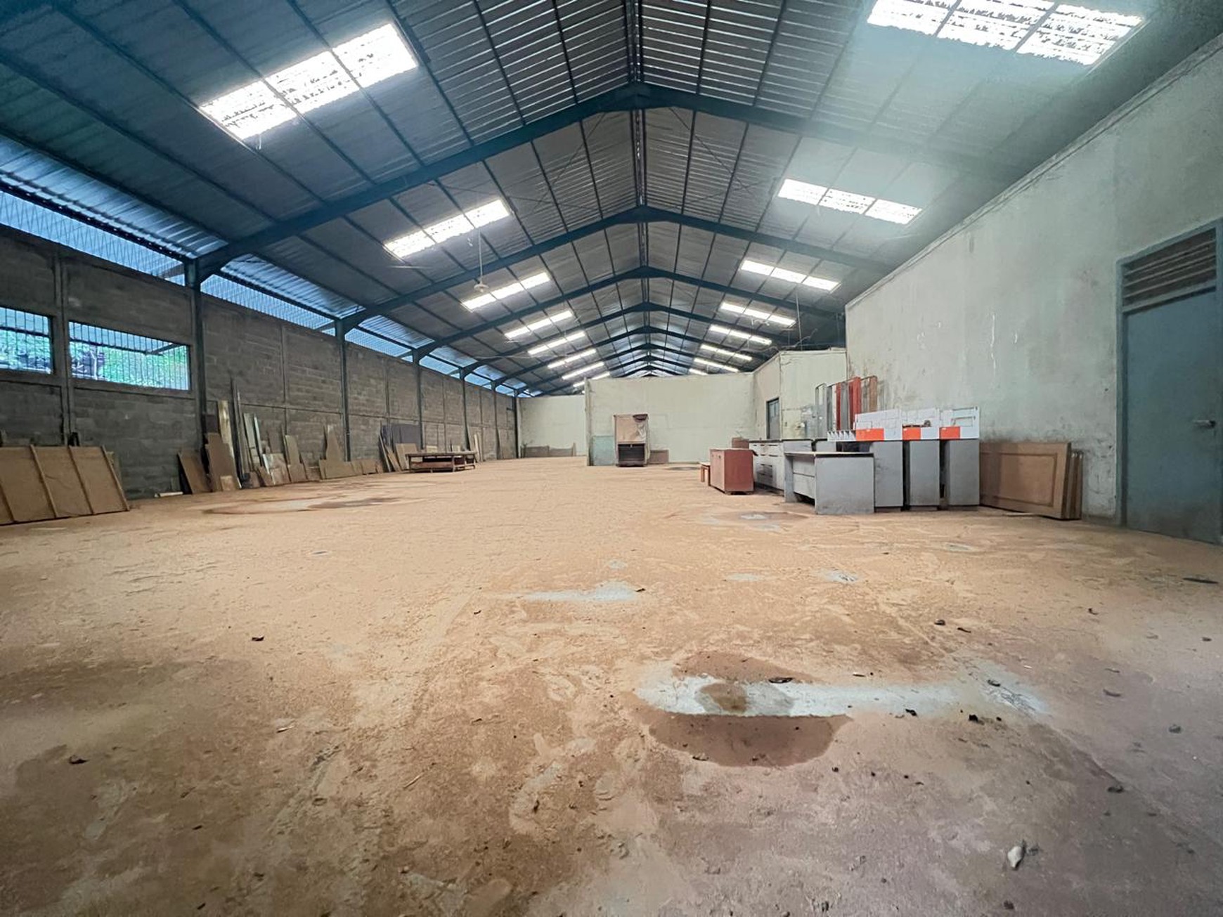 Dijual ex Pabrik 2,8 Ha raya Veteran Gresik dekat Surabaya