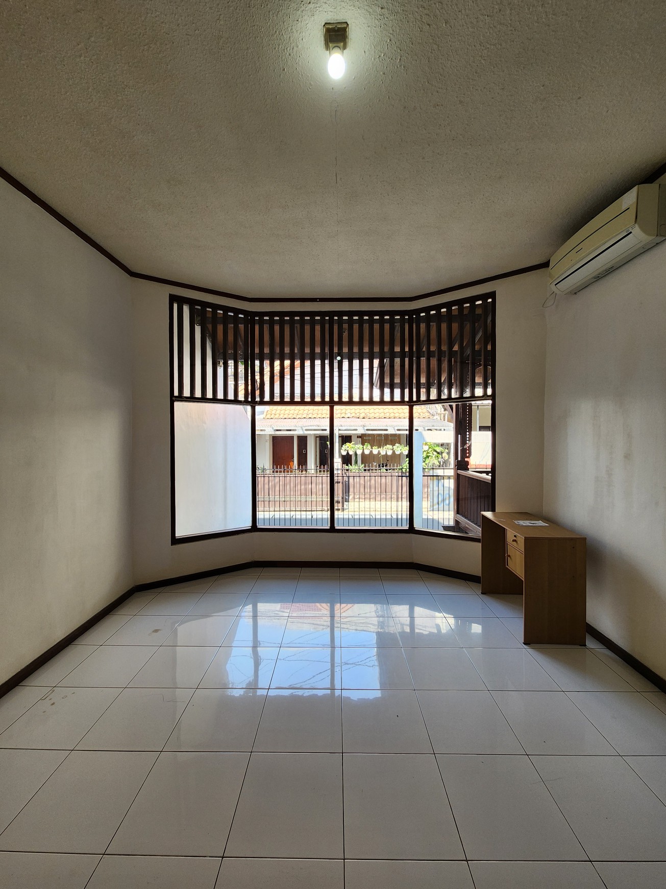 Disewakan Rumah Unfurnished di Lokasi Strategis Menteng
