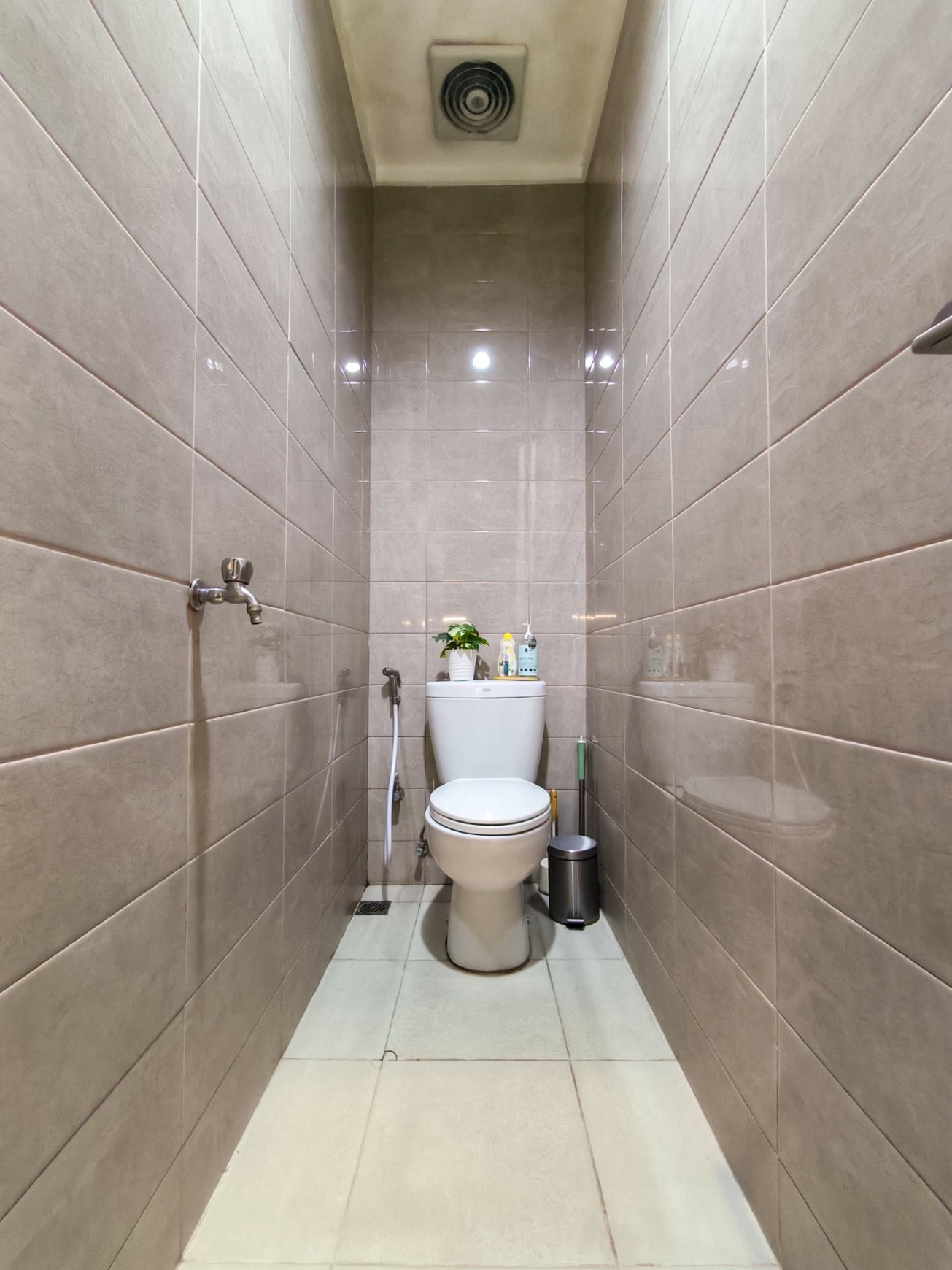 Rumah Modern dan cantik, sudah renov di Discovery Aluvia Bintaro