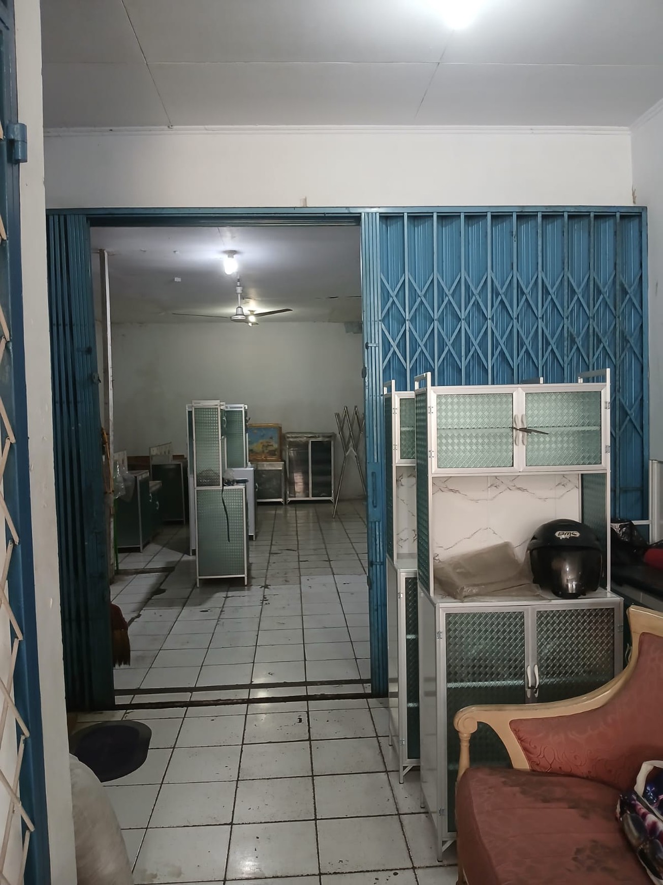 Di Sewa Ruko Siap Pakai 1½ Lantai Lokasi Strategis @Graha Raya