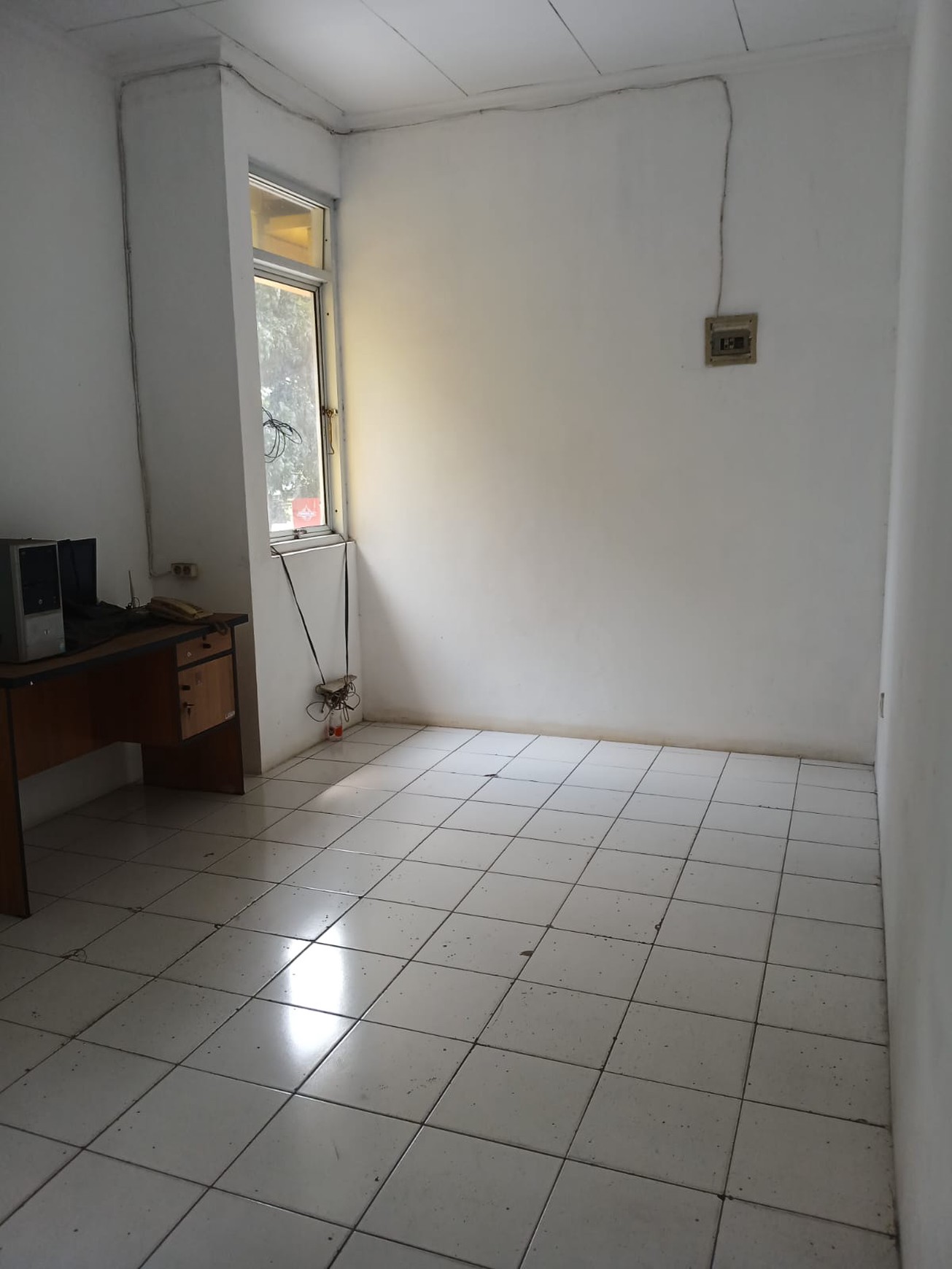 Di Sewa Ruko Siap Pakai 1½ Lantai Lokasi Strategis @Graha Raya