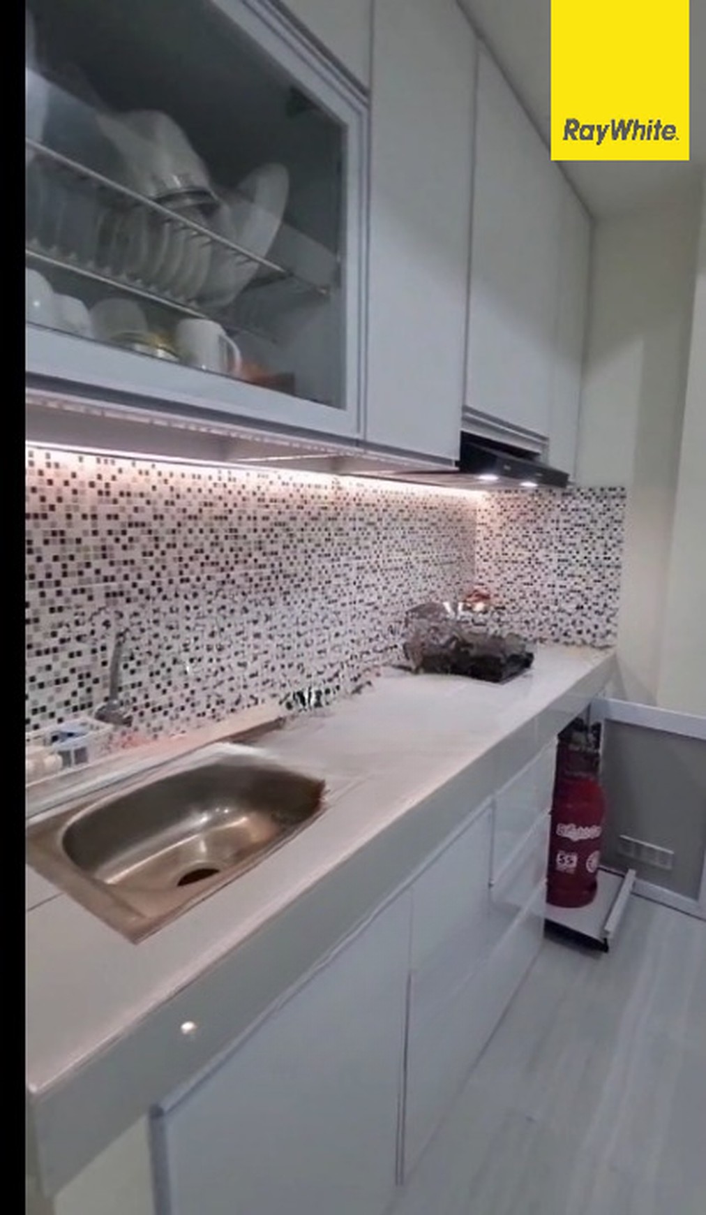 Disewakan Apartemen 2BR di Puncak Dharmahusada Surabaya