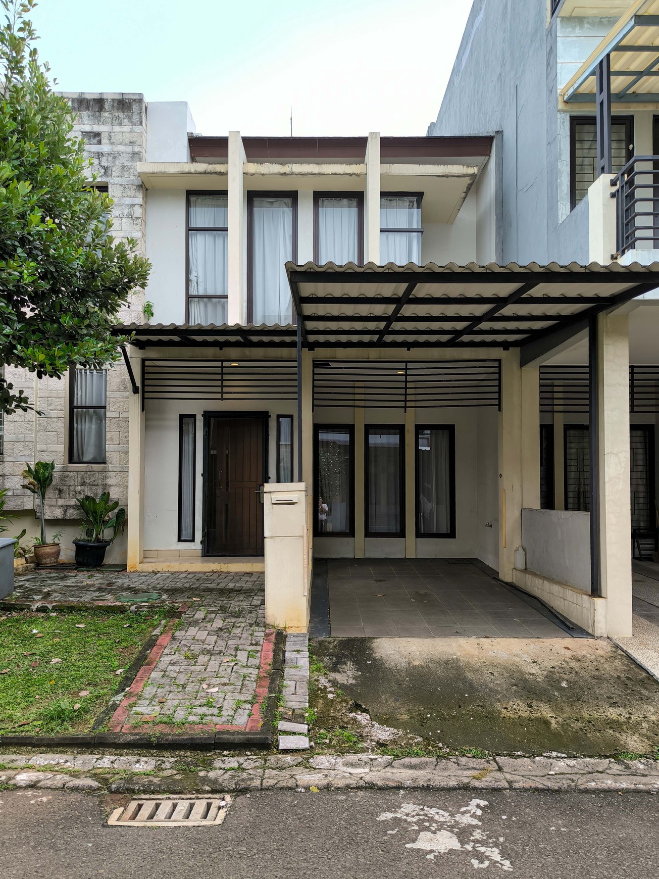 Rumah di Emerald Terrace Bintaro murah dan Siap huni