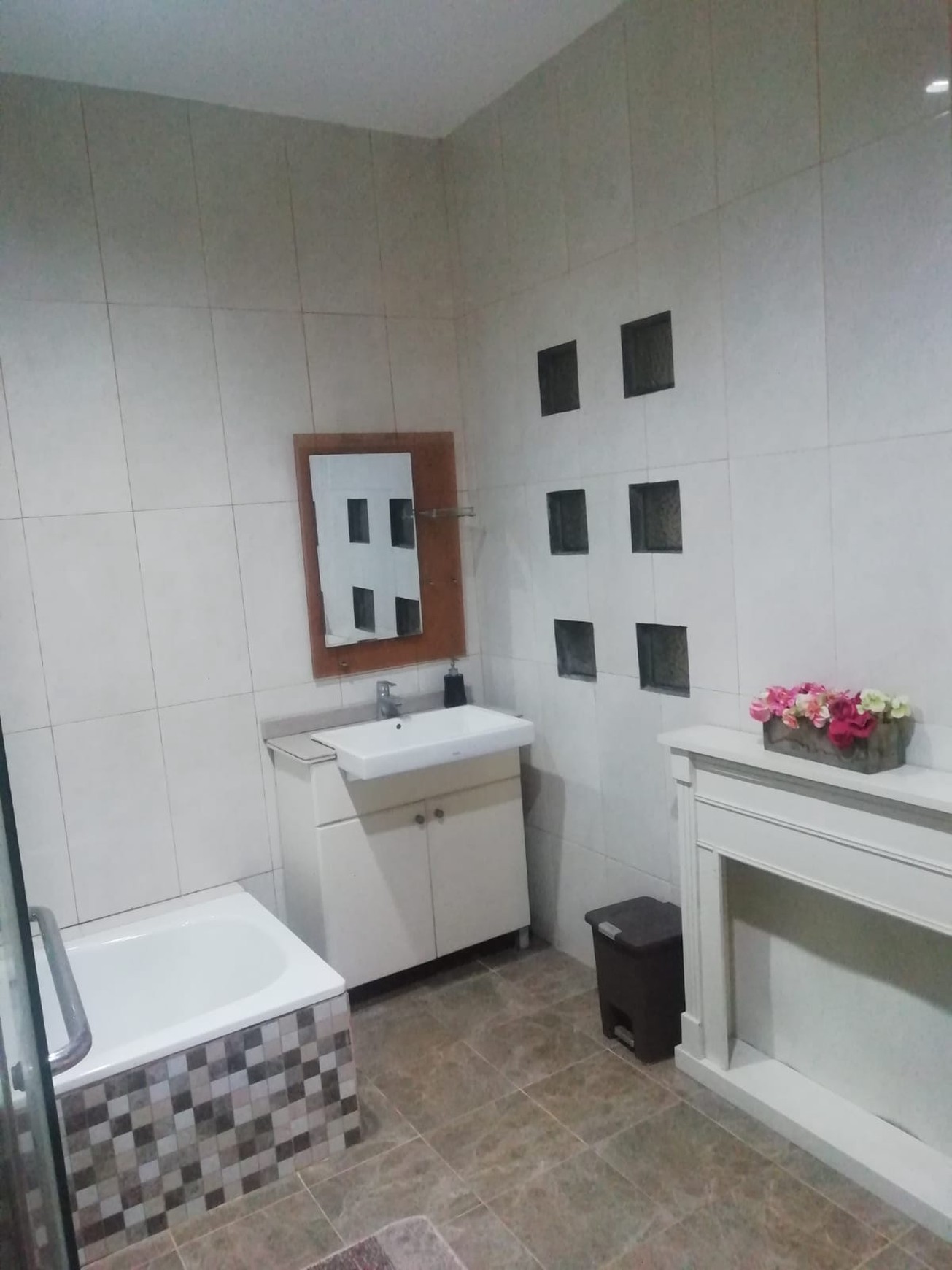 Rumah Full Furnished 2½ Lantai KT 5 KM 4 @Bintaro -Sektor 5