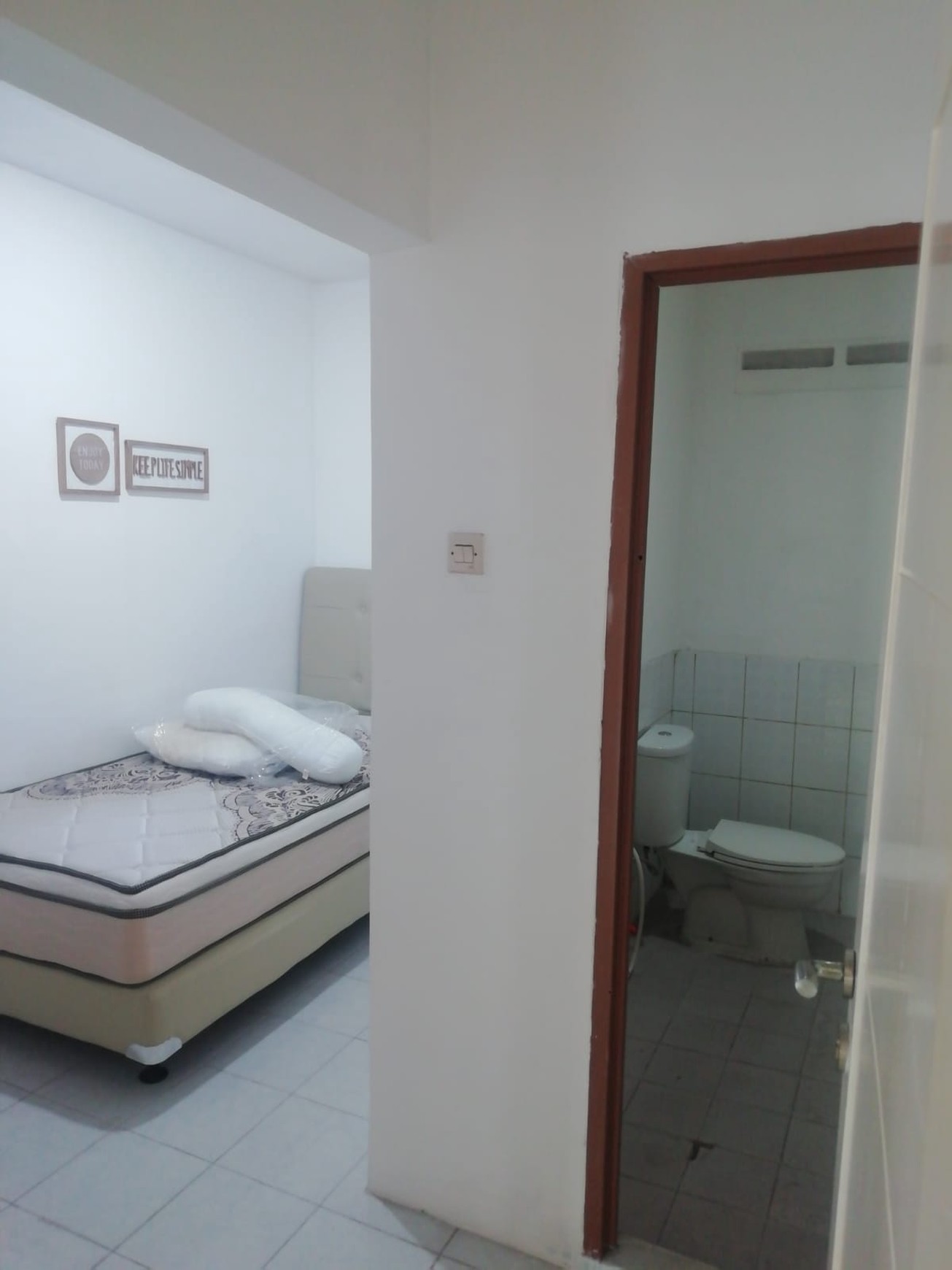Rumah Full Furnished 2½ Lantai KT 5 KM 4 @Bintaro -Sektor 5