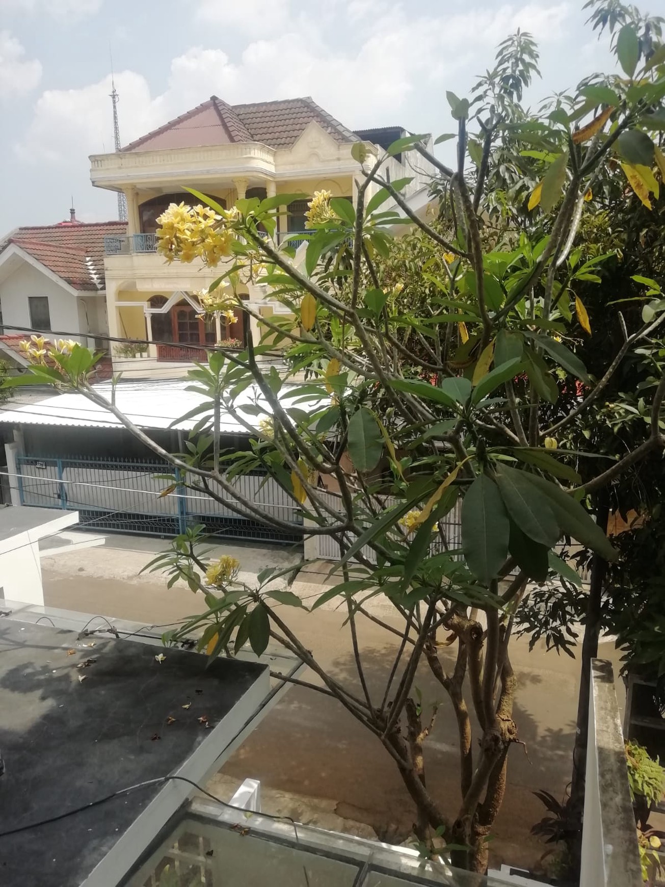 Rumah Full Furnished 2½ Lantai KT 5 KM 4 @Bintaro -Sektor 5