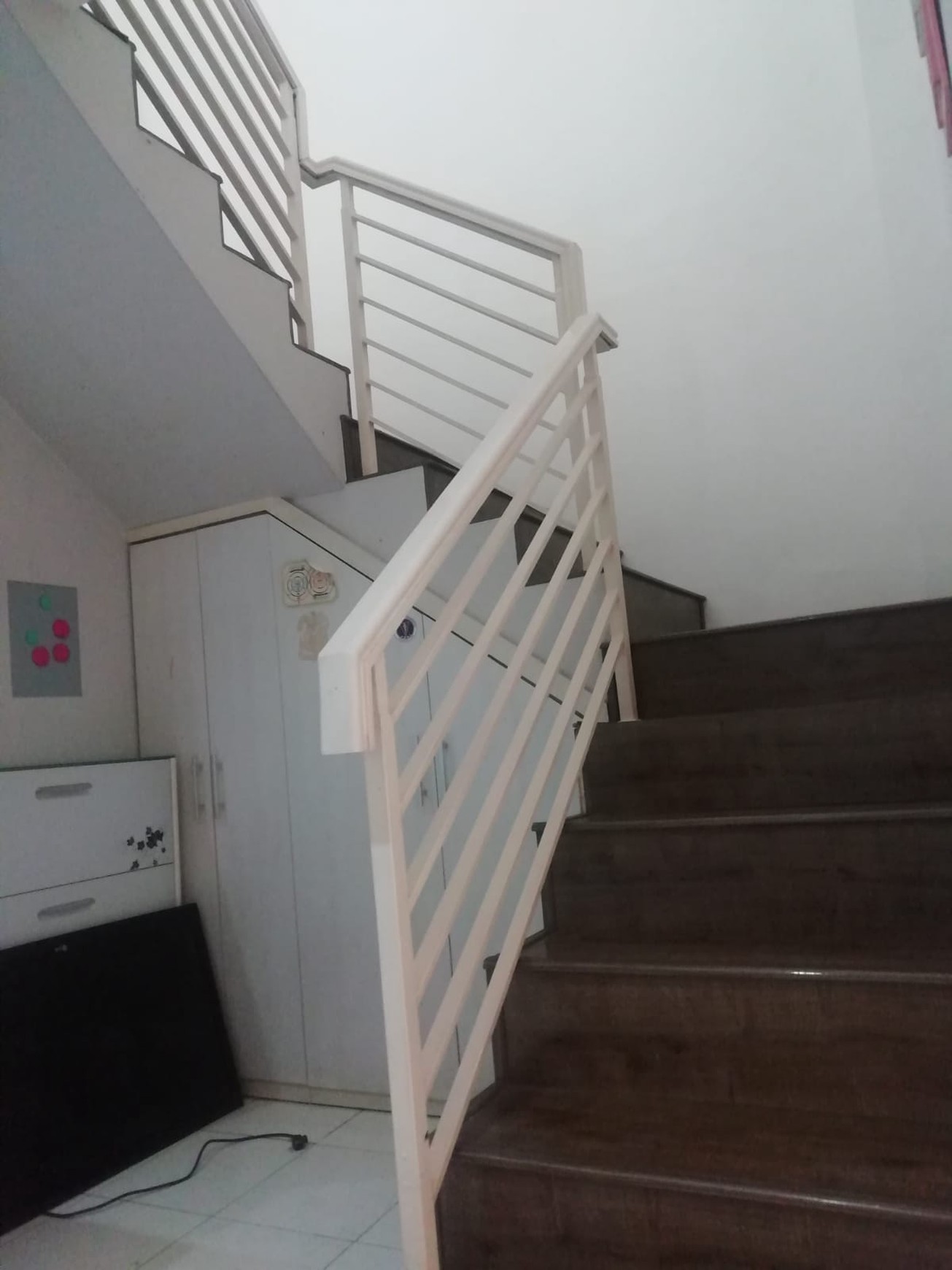 Rumah Full Furnished 2½ Lantai KT 5 KM 4 @Bintaro -Sektor 5