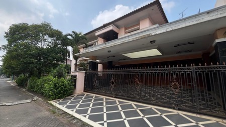 Rumah  Besar dan Luas, 2 Lantai  ada Swimming Pool di Raffles Hills 