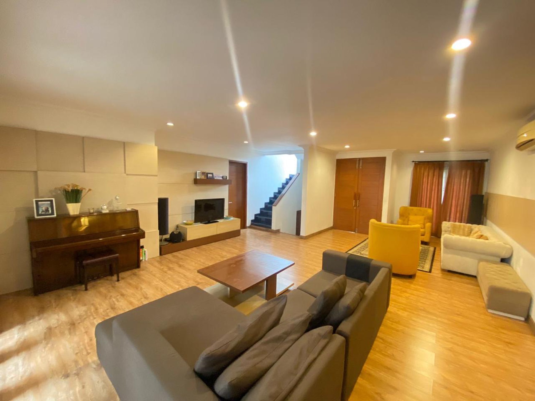 Rumah Mewah di Bintaro Luas Siap Huni SHm KT 5+1 KM 5+1
