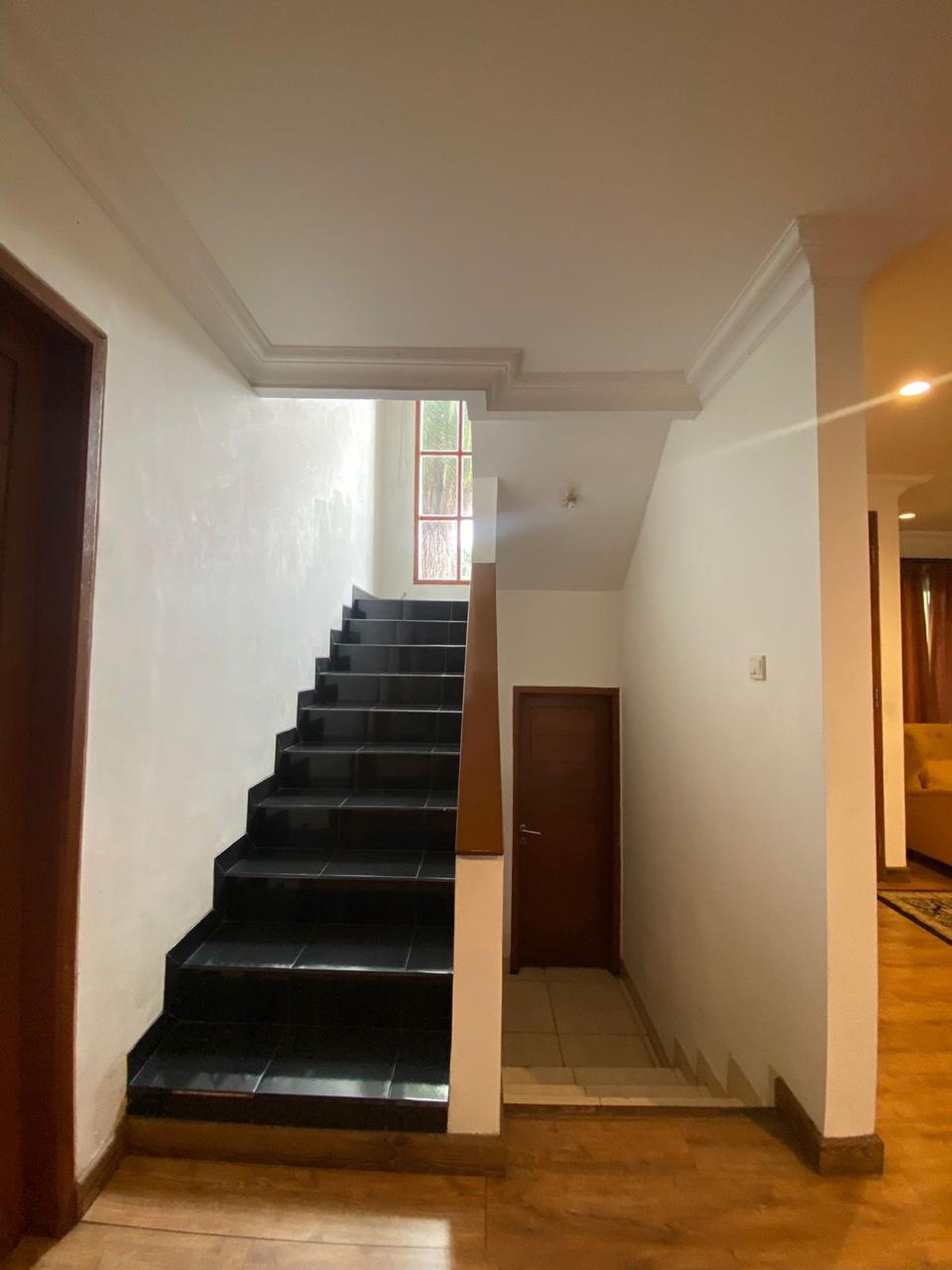 Rumah Mewah di Bintaro Luas Siap Huni SHm KT 5+1 KM 5+1