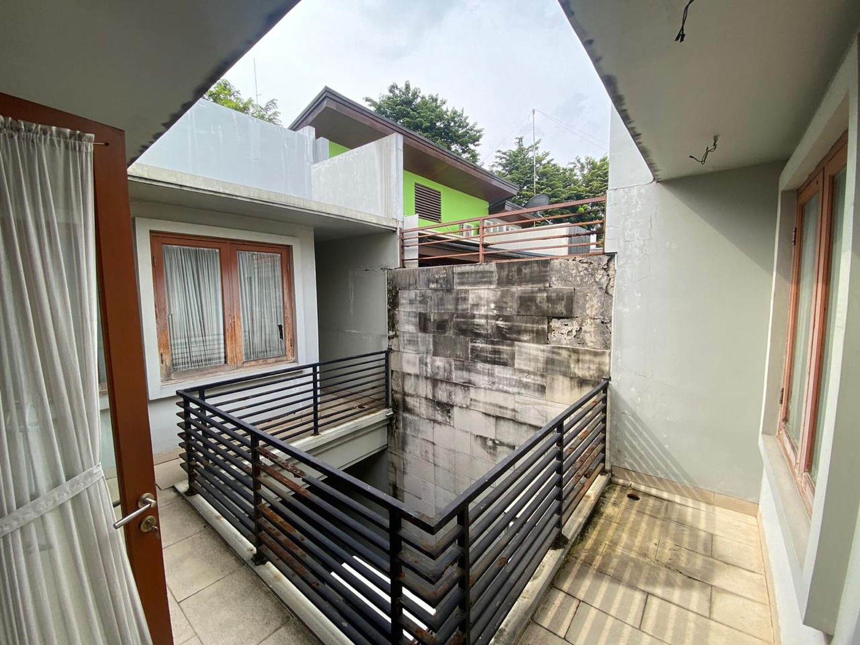 Rumah Mewah di Bintaro Luas Siap Huni SHm KT 5+1 KM 5+1