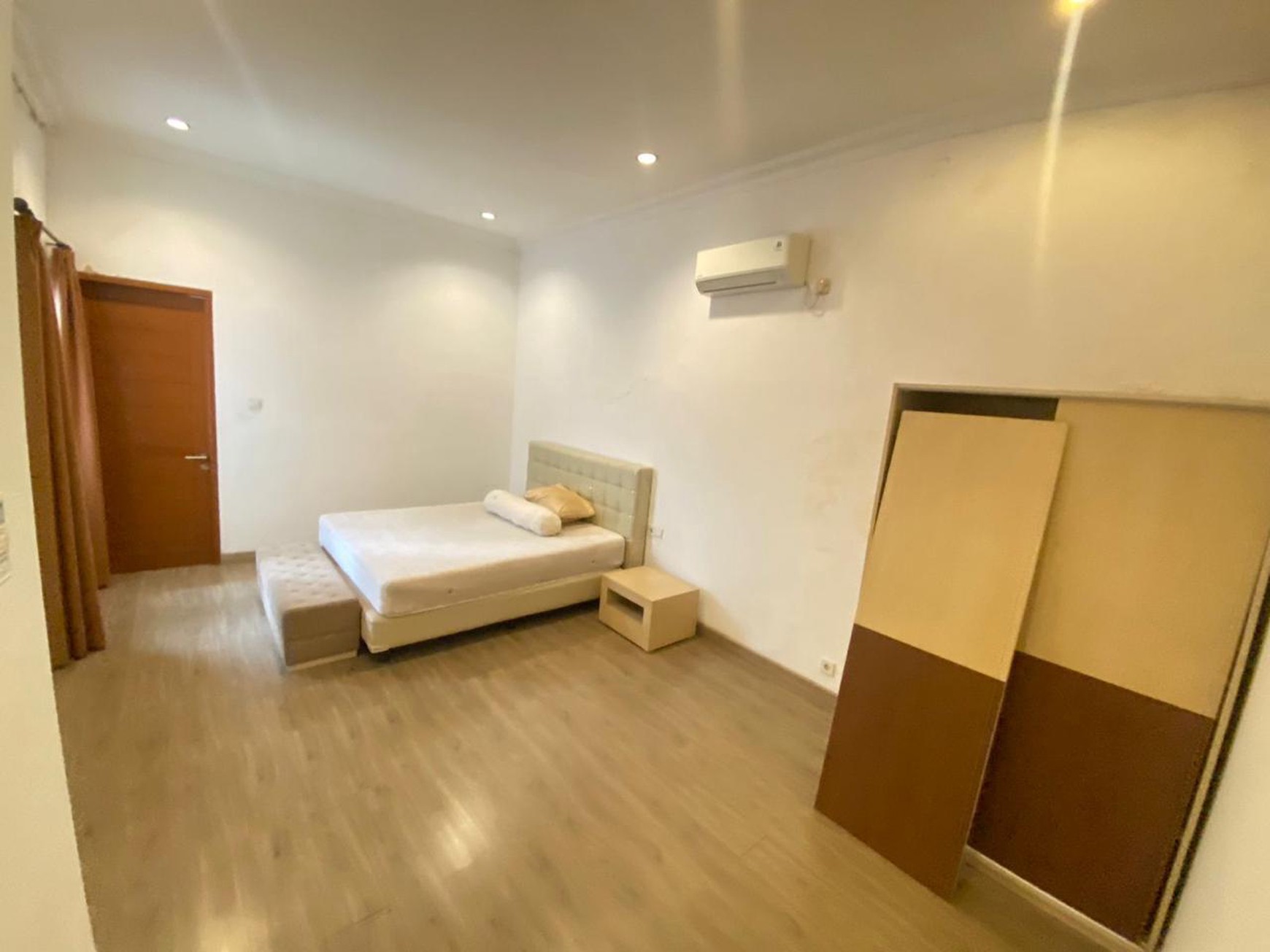 Rumah Mewah di Bintaro Luas Siap Huni SHm KT 5+1 KM 5+1