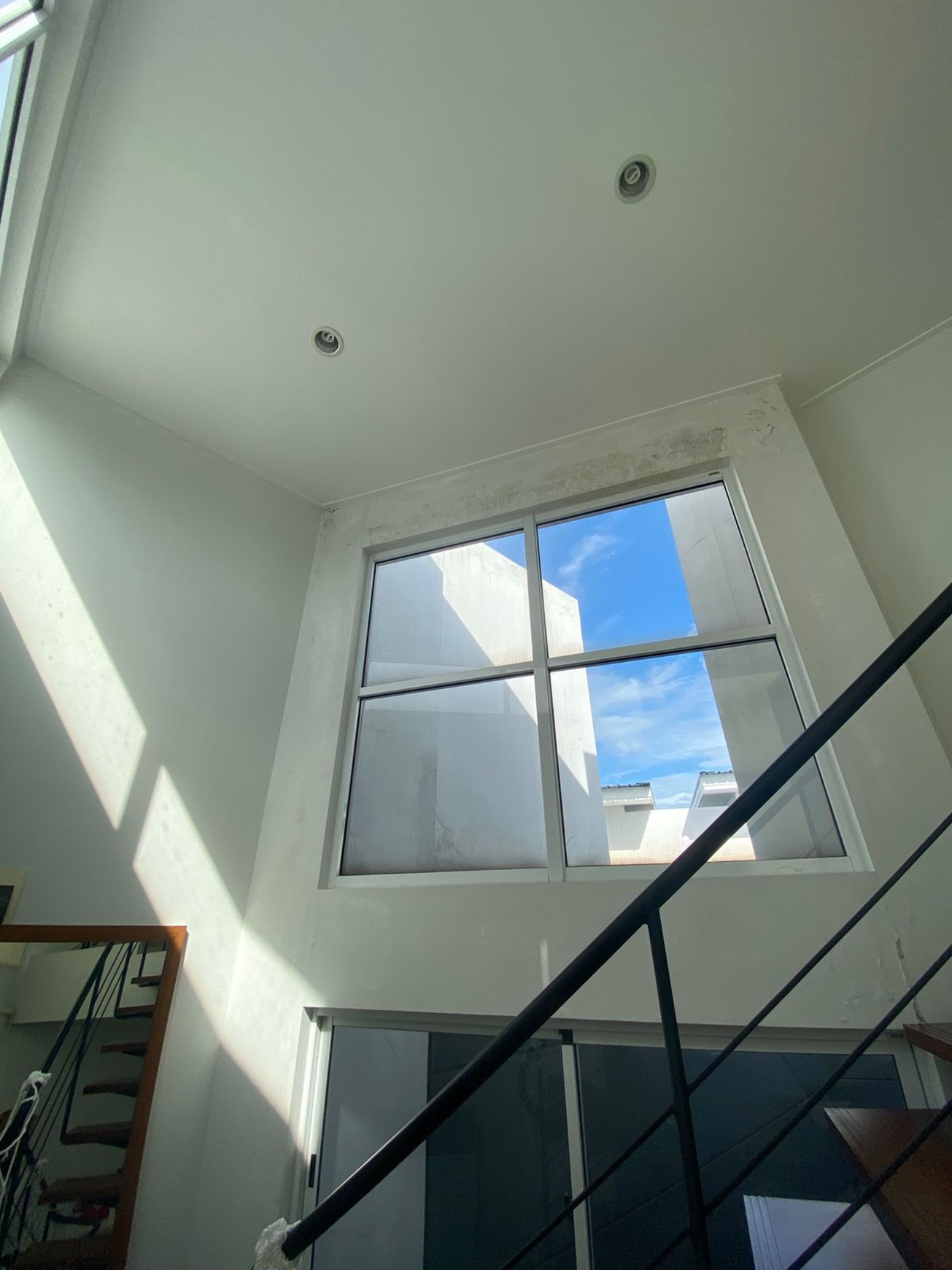 Rumah Minimalis, Lokasi strategis Bebas banjir dalam Cluster di Bintaro Sektor 9