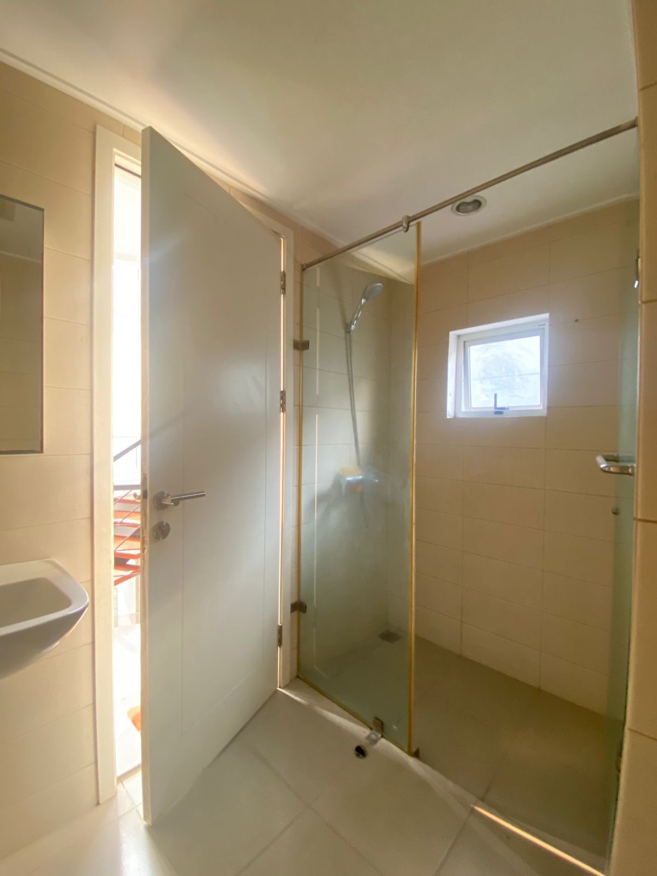 Rumah Minimalis, Lokasi strategis Bebas banjir dalam Cluster di Bintaro Sektor 9