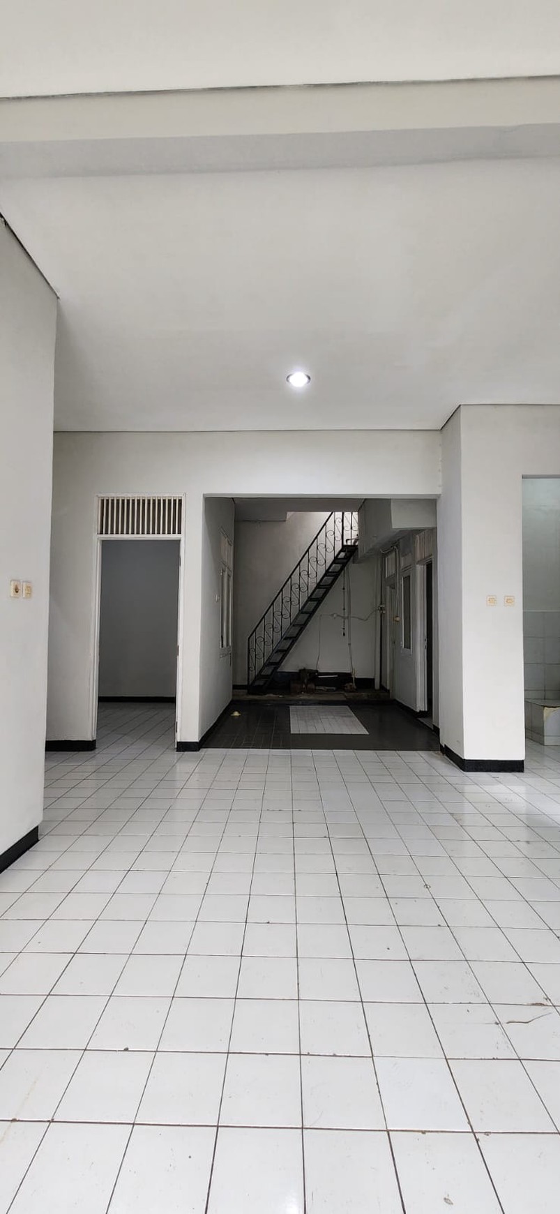 Rumah Minimalis di Griya Bintara Indah, Bekasi