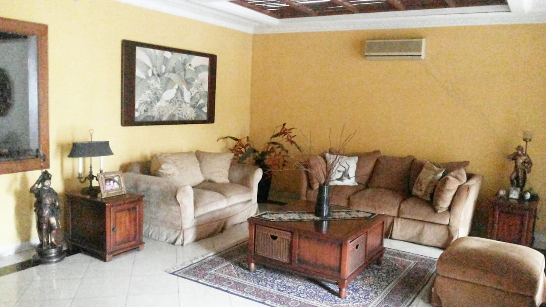 Rumah ada swmiing pool ,luas tanah 850 di Cipete Jakarta Selatan