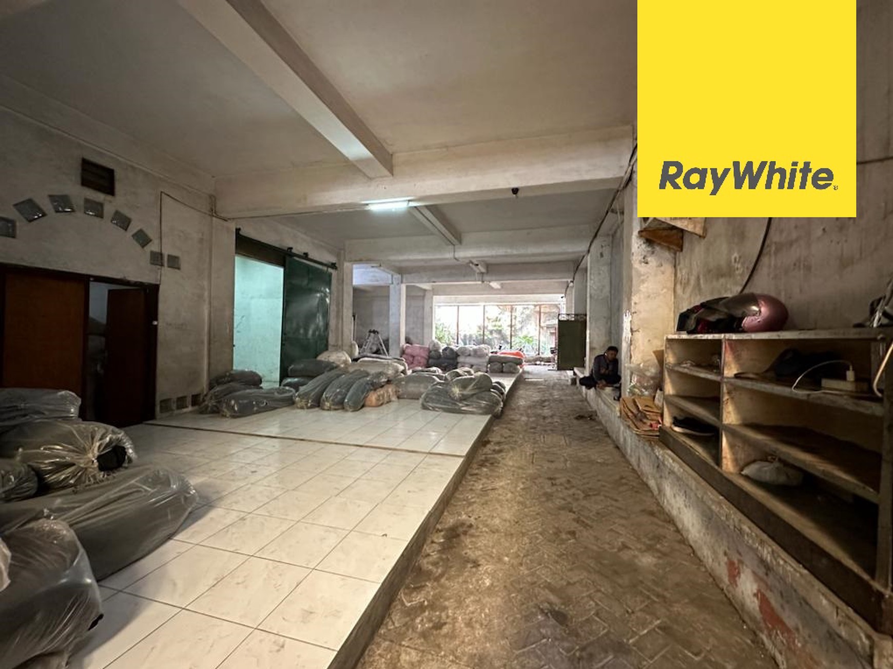 Dijual Rumah Usaha Siap Pakai Di Gayungsari Barat Surabaya