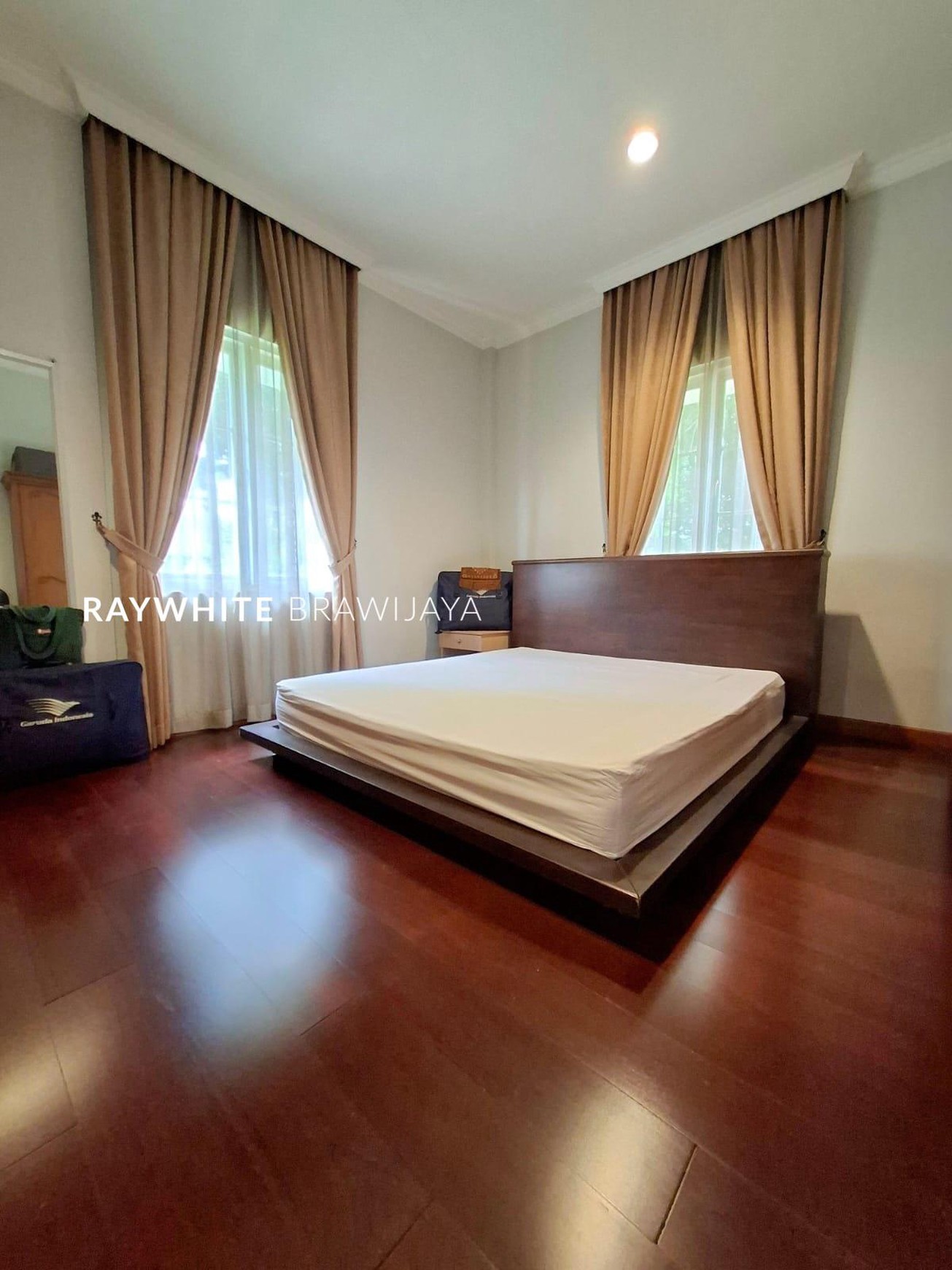 Rumah Modern Classic Dalam Cluster Marcopolo Legenda Wisata